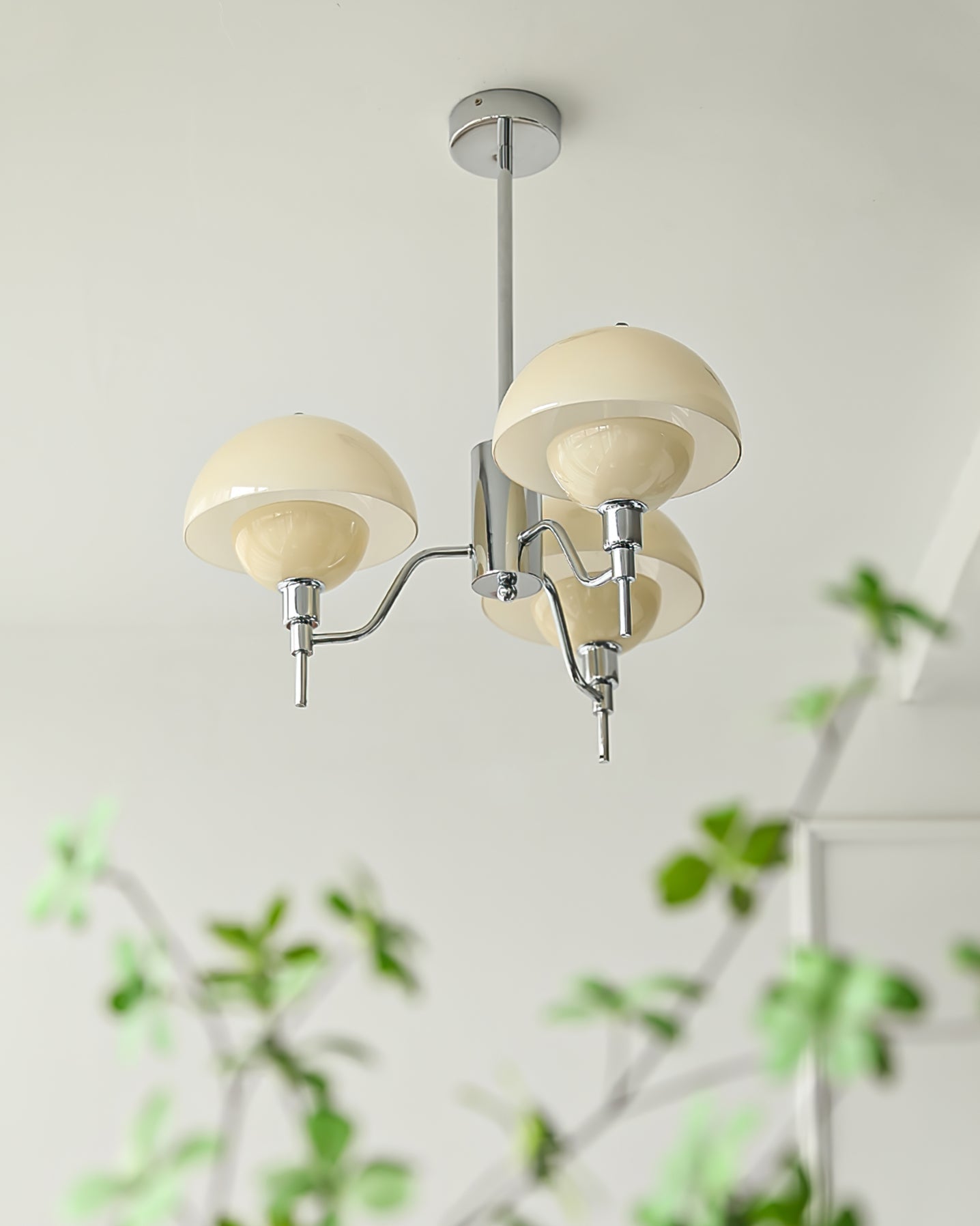 RAVENHALL GLOBE SUSPENSION LIGHT