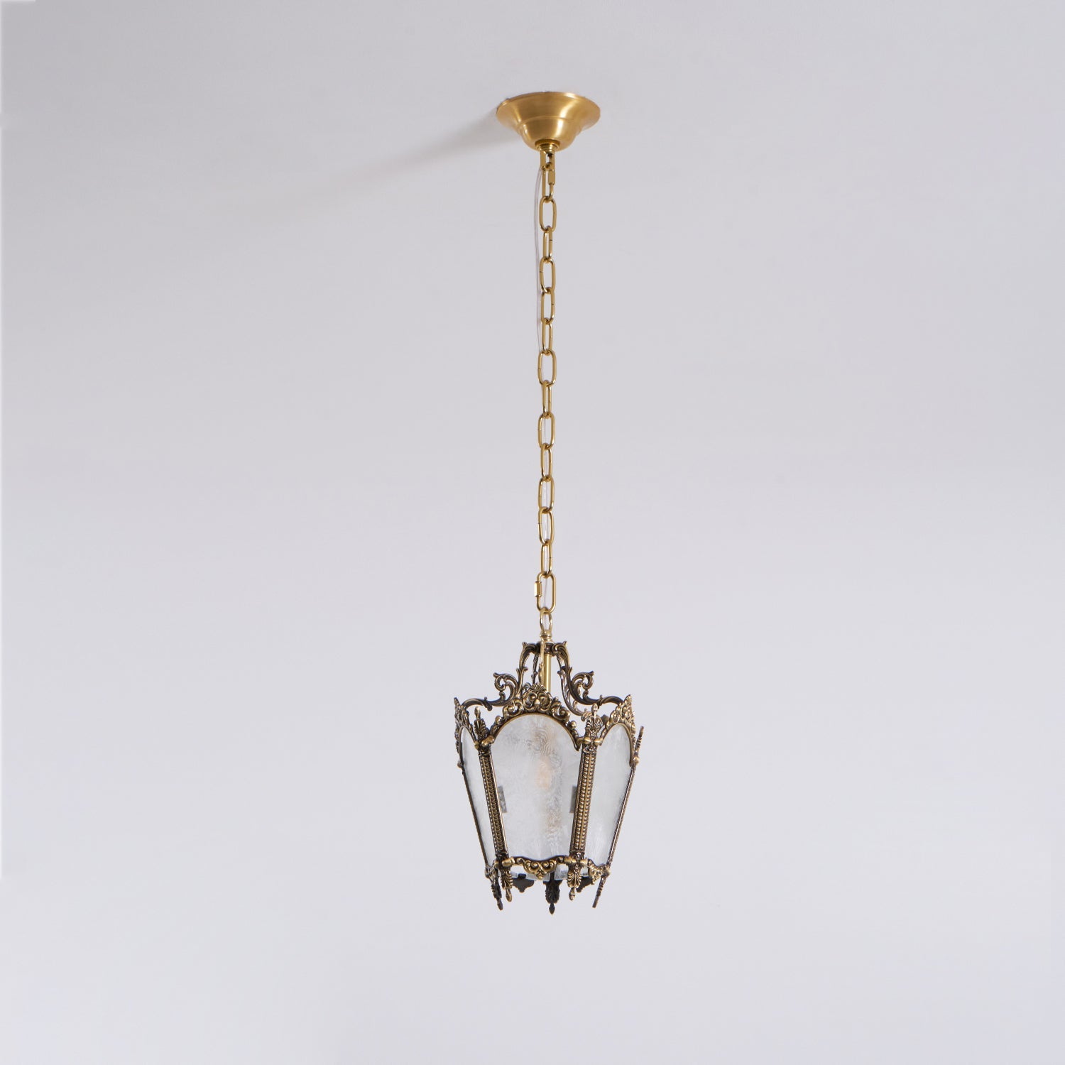 CHATHAM VICTORIAN INFLUENCE HANGING LANTERN