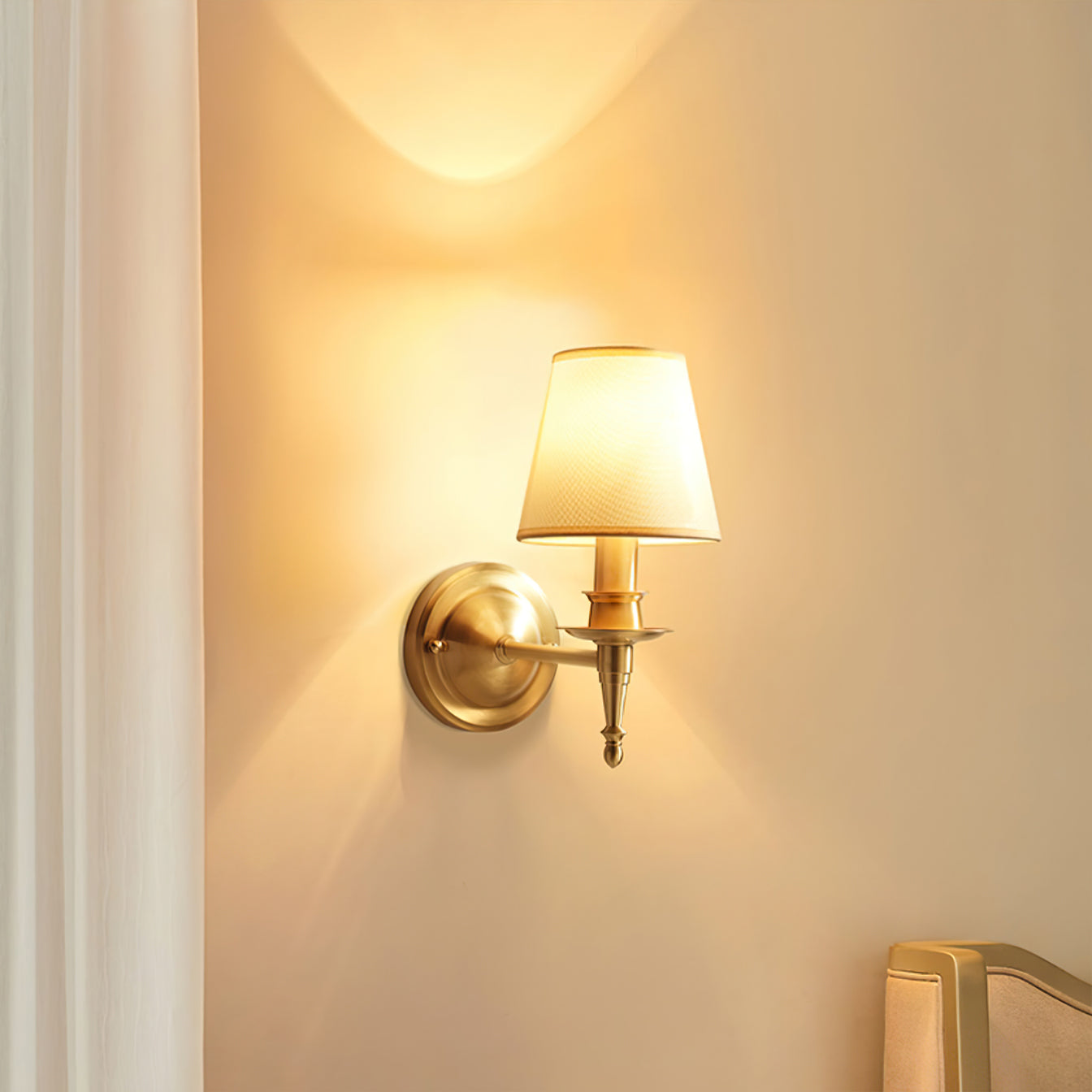 WINTHORPE VINTAGE BRASS WALL SCONCE