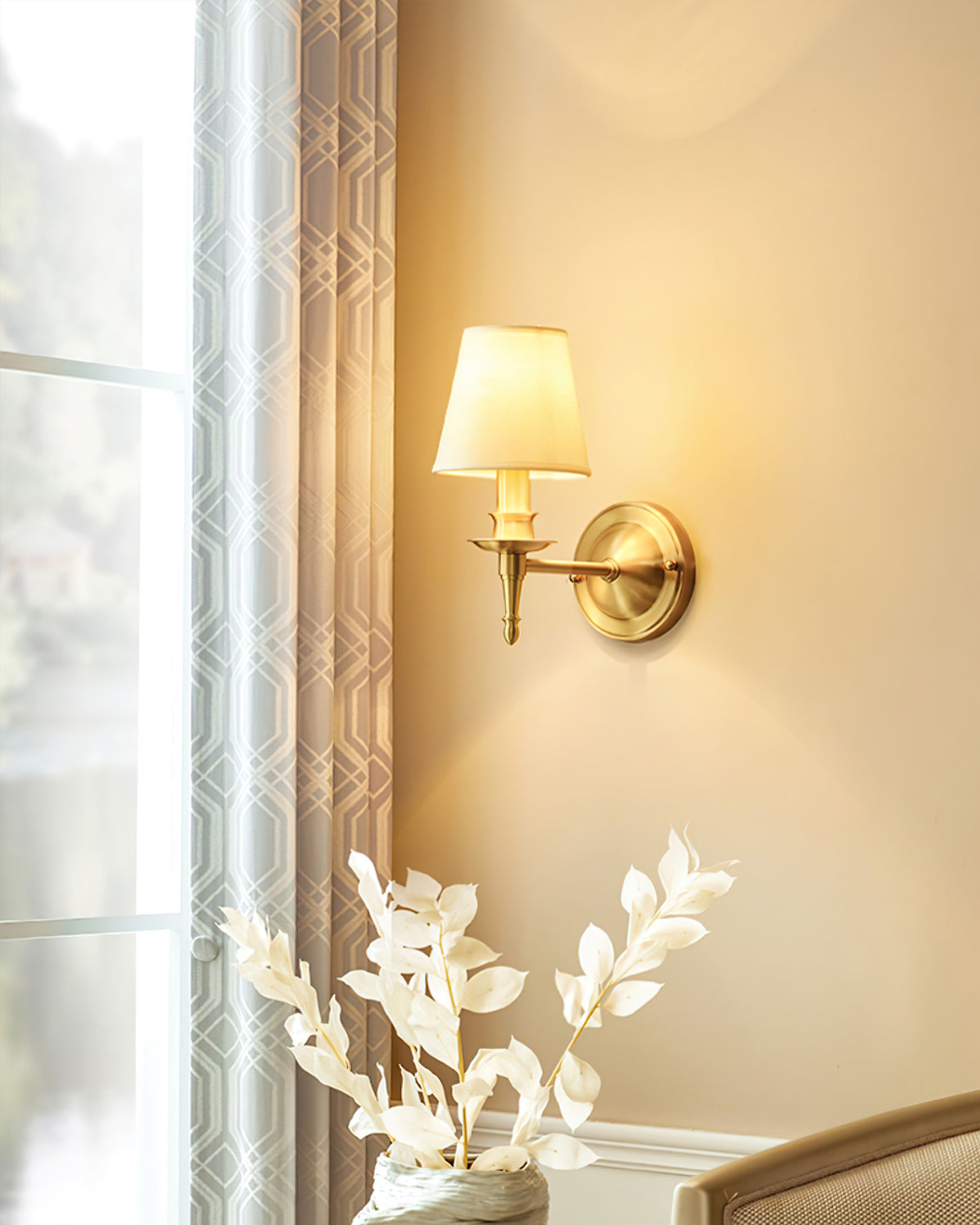 WINTHORPE VINTAGE BRASS WALL SCONCE