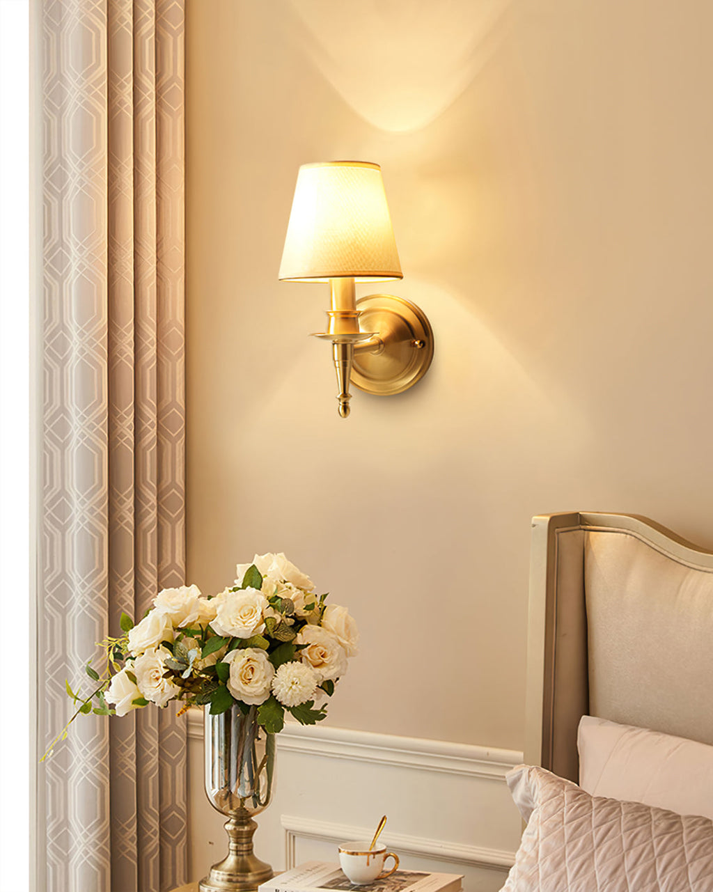 WINTHORPE VINTAGE BRASS WALL SCONCE
