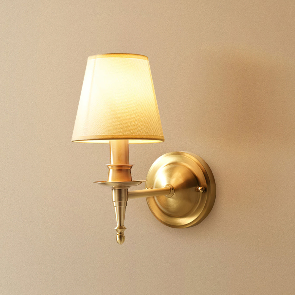 WINTHORPE VINTAGE BRASS WALL SCONCE