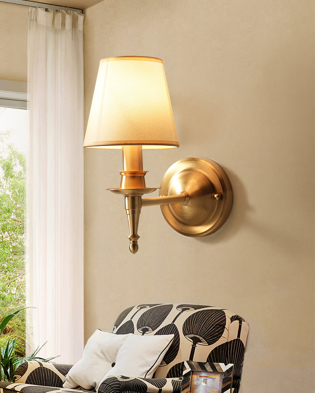 WINTHORPE VINTAGE BRASS WALL SCONCE
