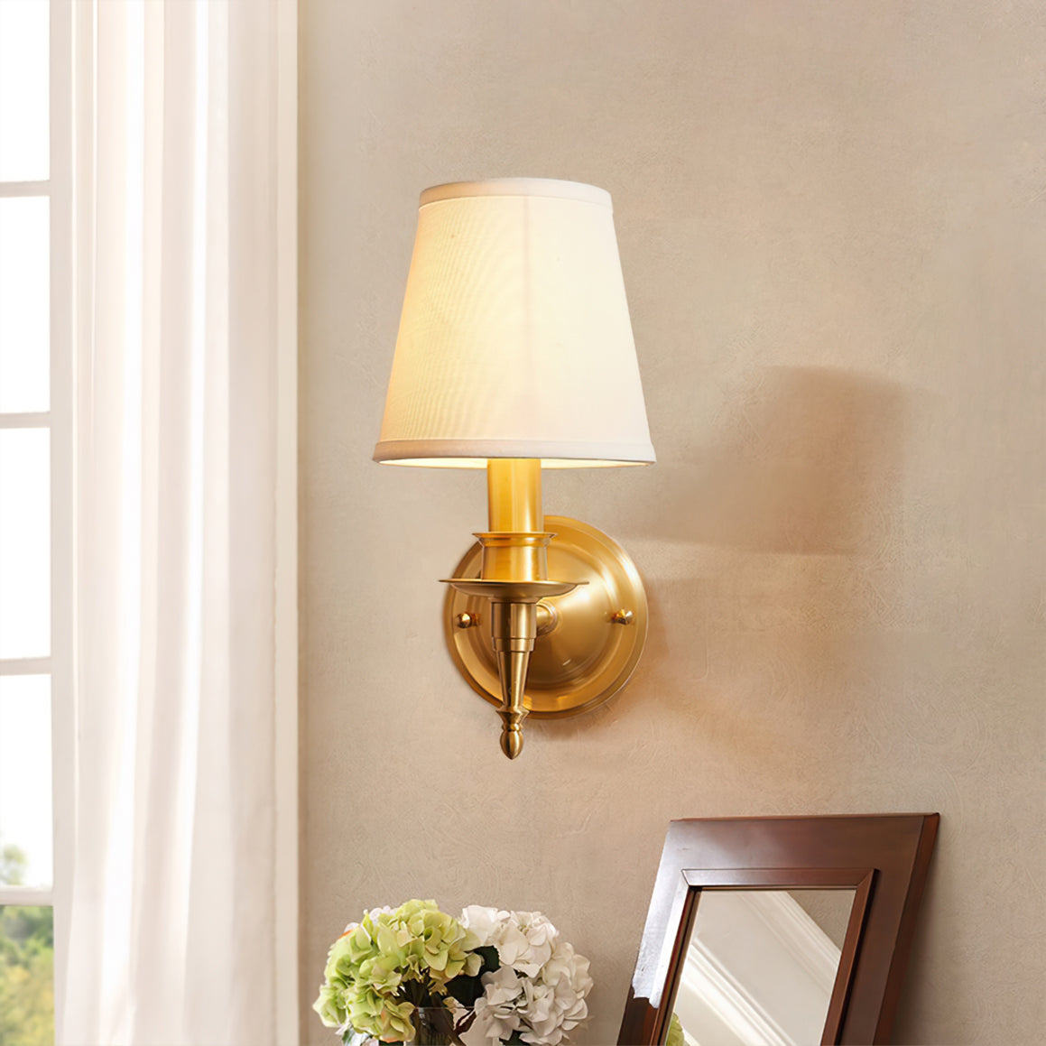 WINTHORPE VINTAGE BRASS WALL SCONCE