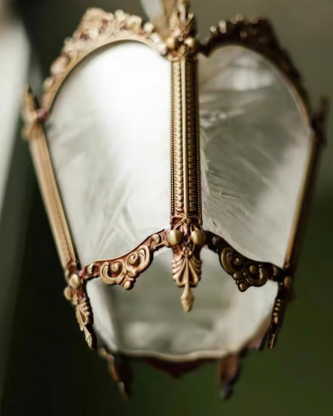 CHATHAM VICTORIAN INFLUENCE HANGING LANTERN
