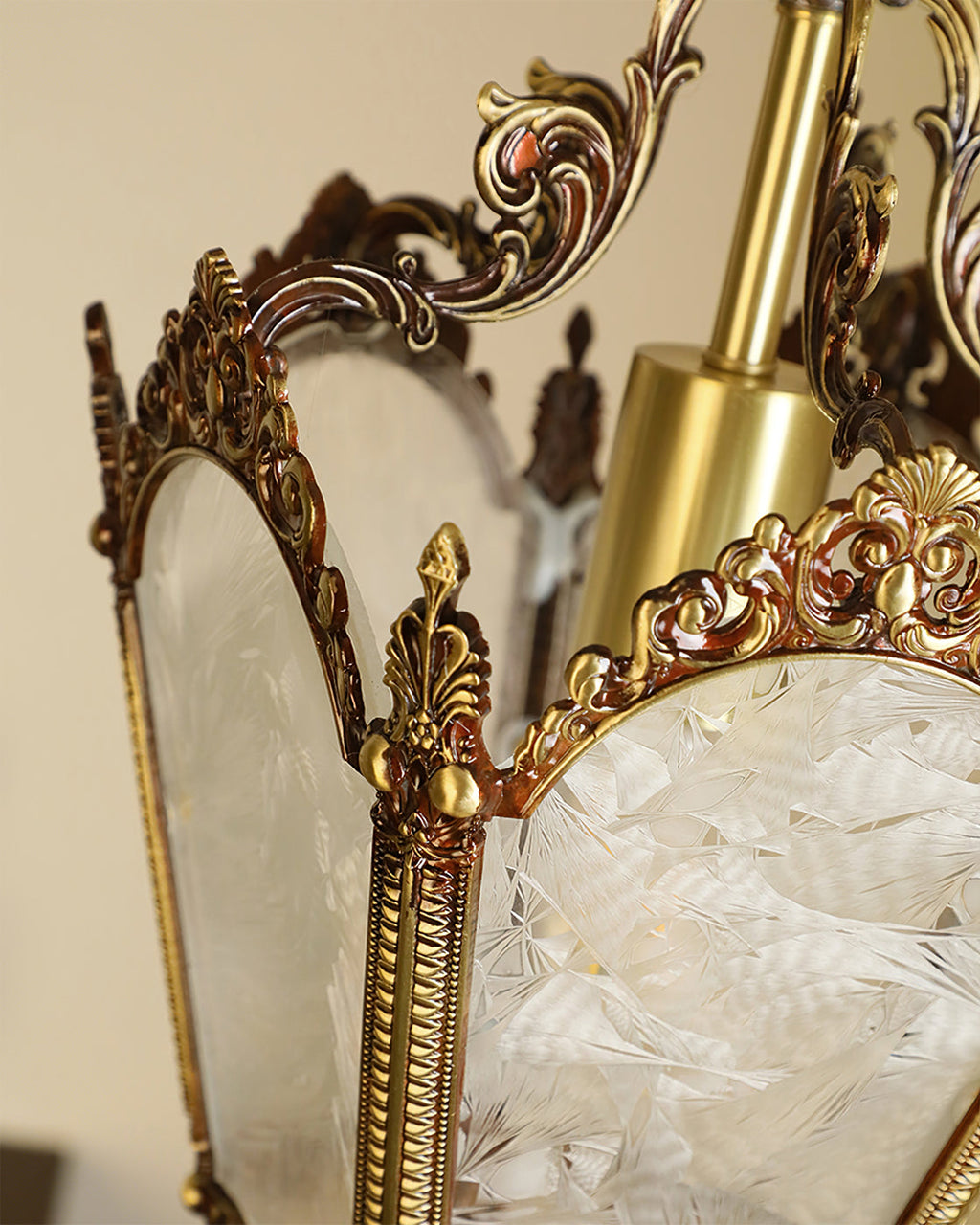 CHATHAM VICTORIAN INFLUENCE HANGING LANTERN