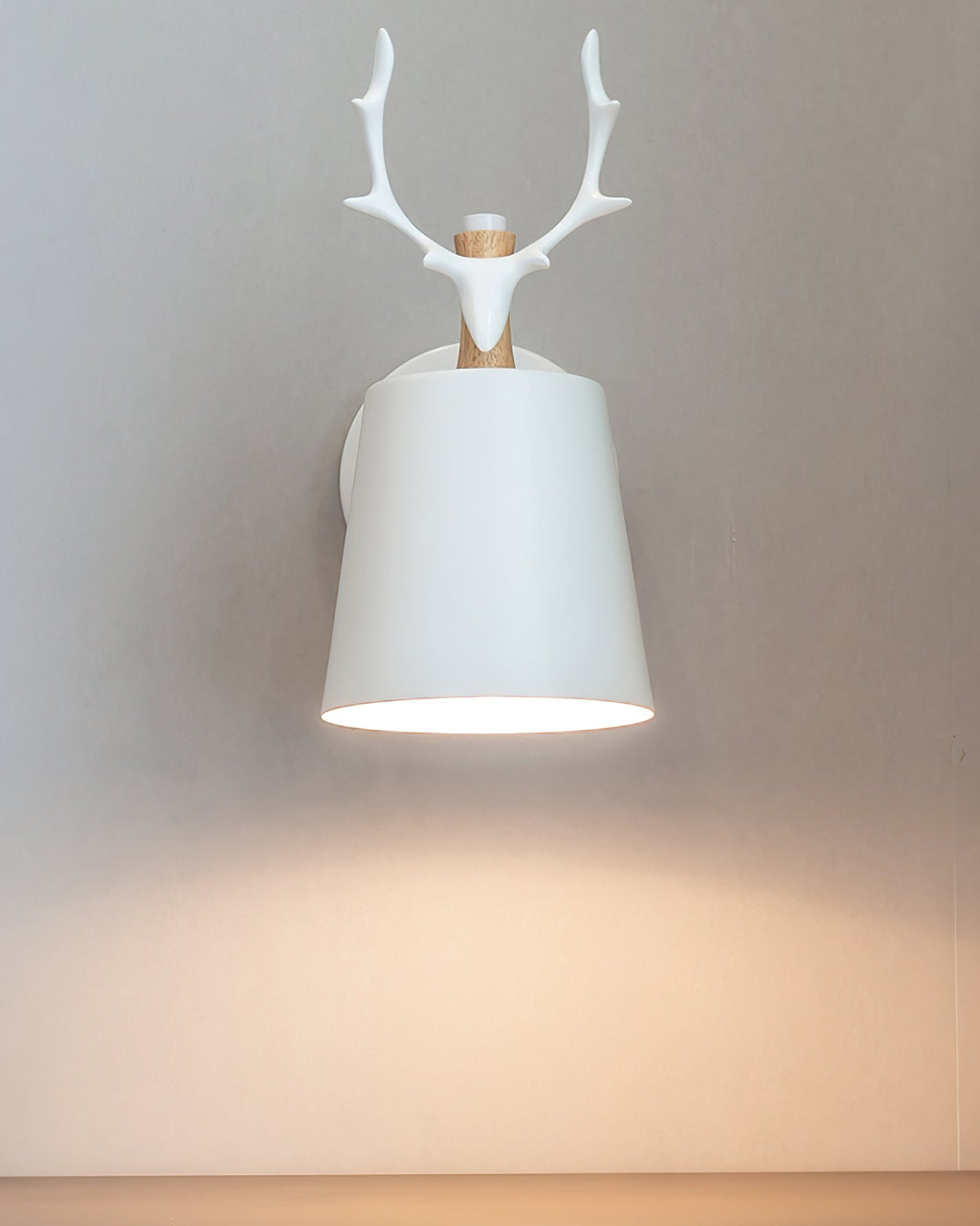BRAMBLEHURST RUSTIC ANTLER ILLUMINATOR