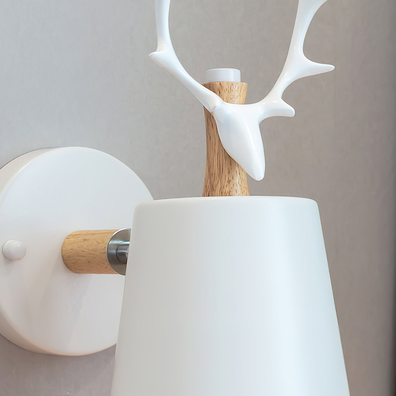 BRAMBLEHURST RUSTIC ANTLER ILLUMINATOR