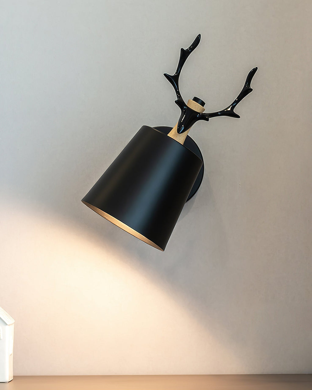 BRAMBLEHURST RUSTIC ANTLER ILLUMINATOR