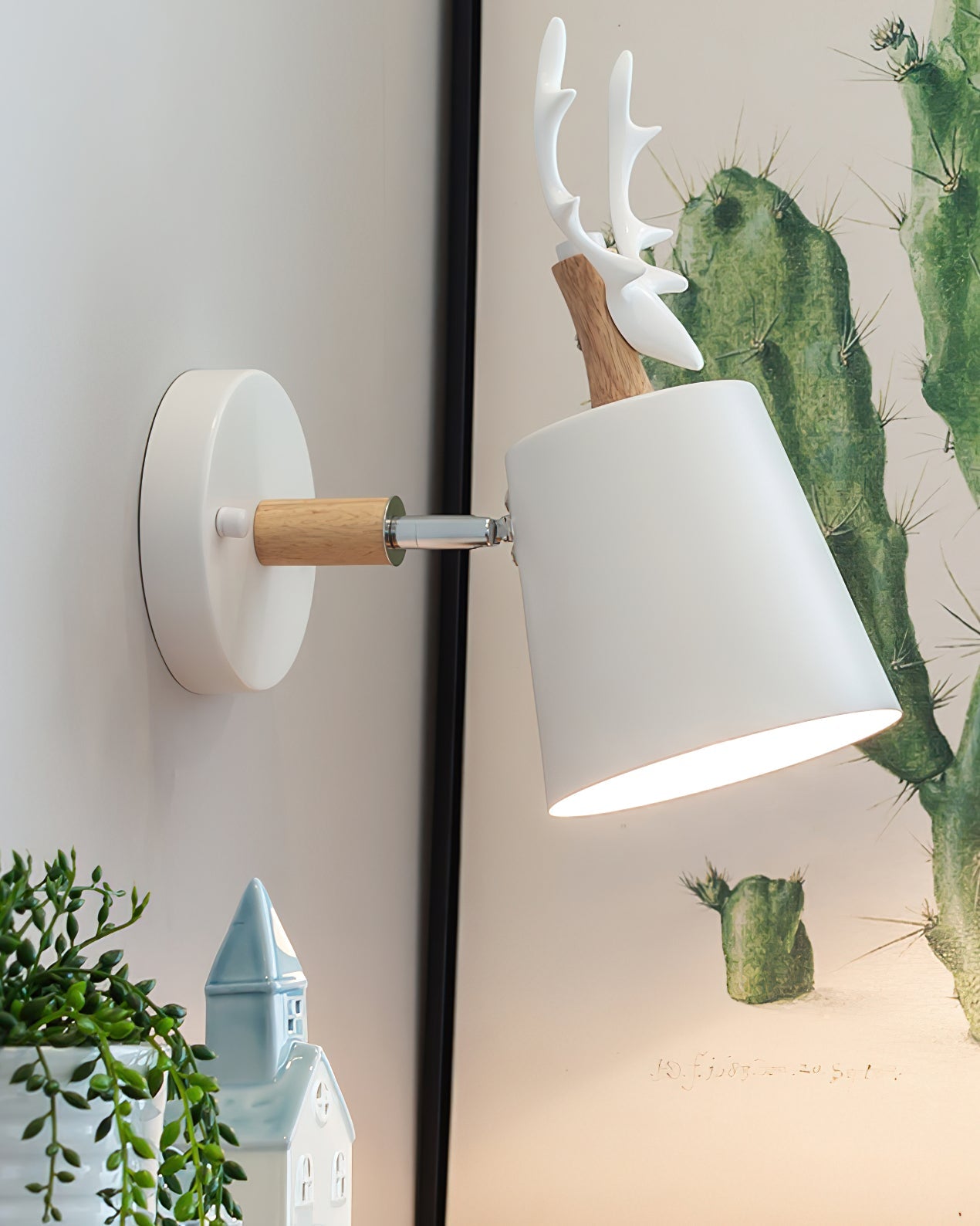 BRAMBLEHURST RUSTIC ANTLER ILLUMINATOR