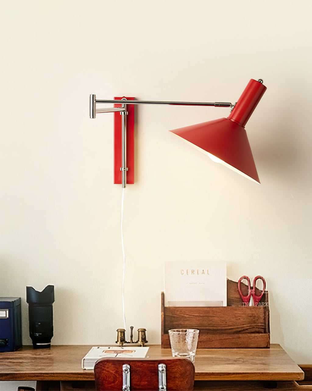 FENWICK ILLUMINATED WALL APPLIQUE