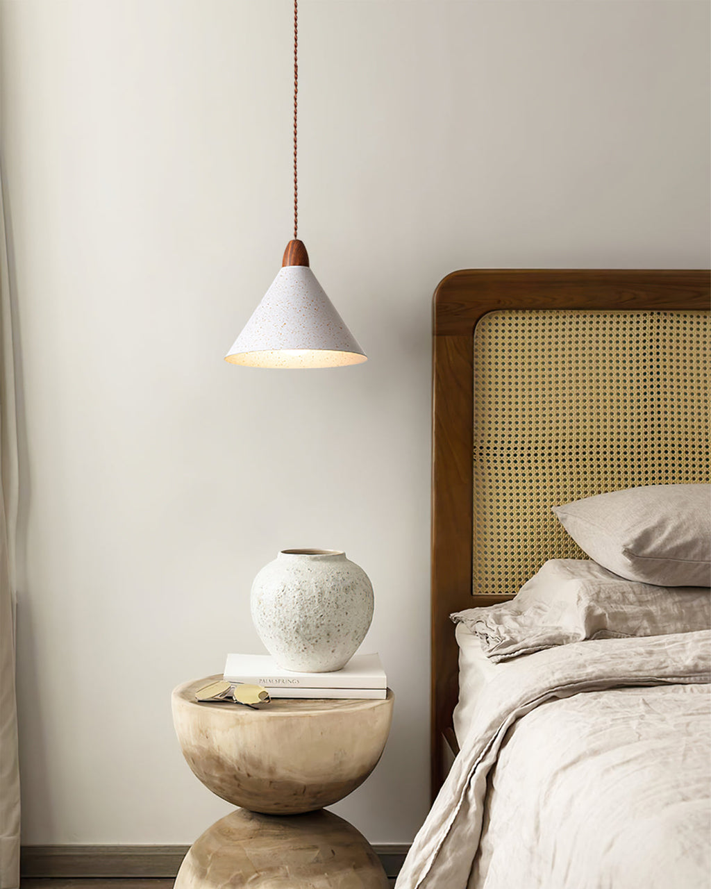 RAVENWOOD HANGING GLASS ILLUMINATOR
