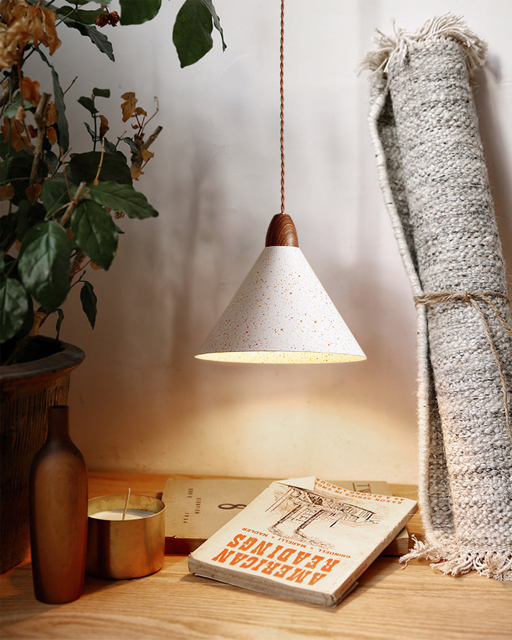 RAVENWOOD HANGING GLASS ILLUMINATOR