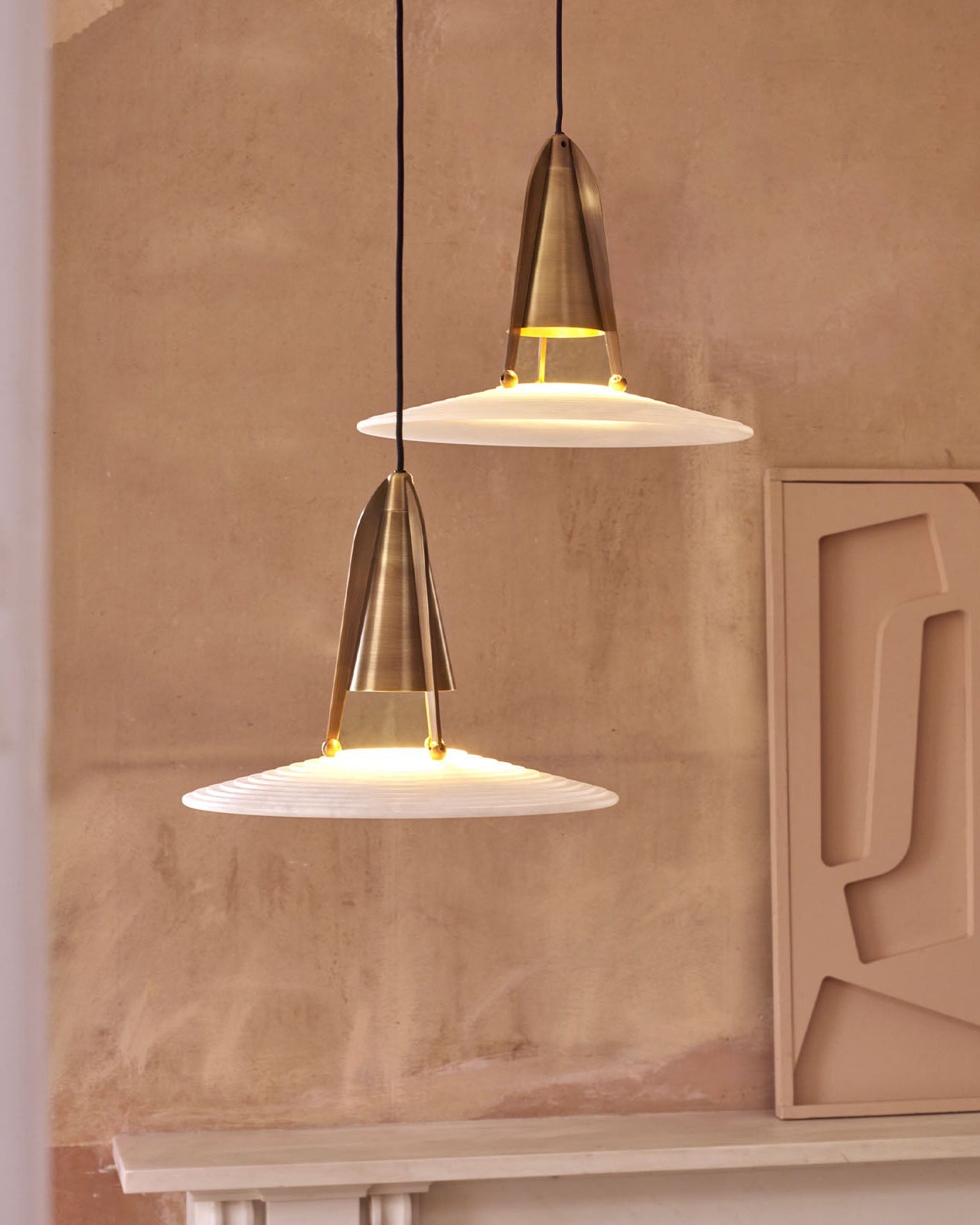 RAVENSHIRE HANGING GLASS ILLUMINATOR