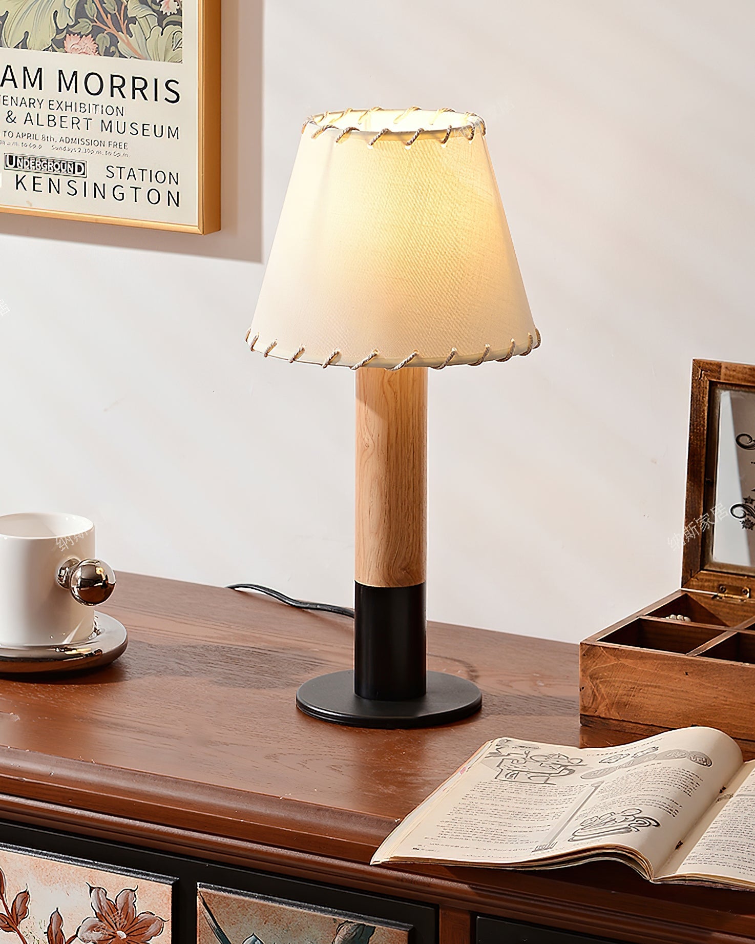 ELMINGTON WOODEN SHADE TABLE LANTERN
