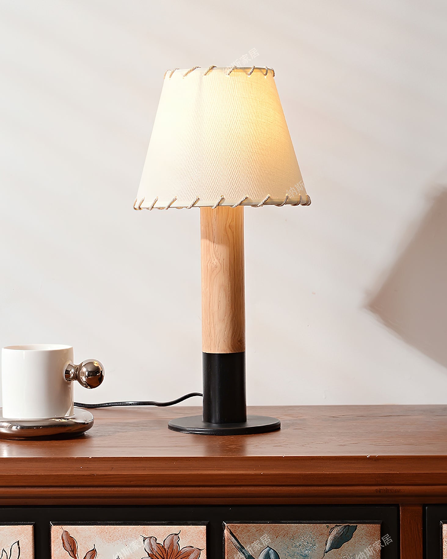 ELMINGTON WOODEN SHADE TABLE LANTERN