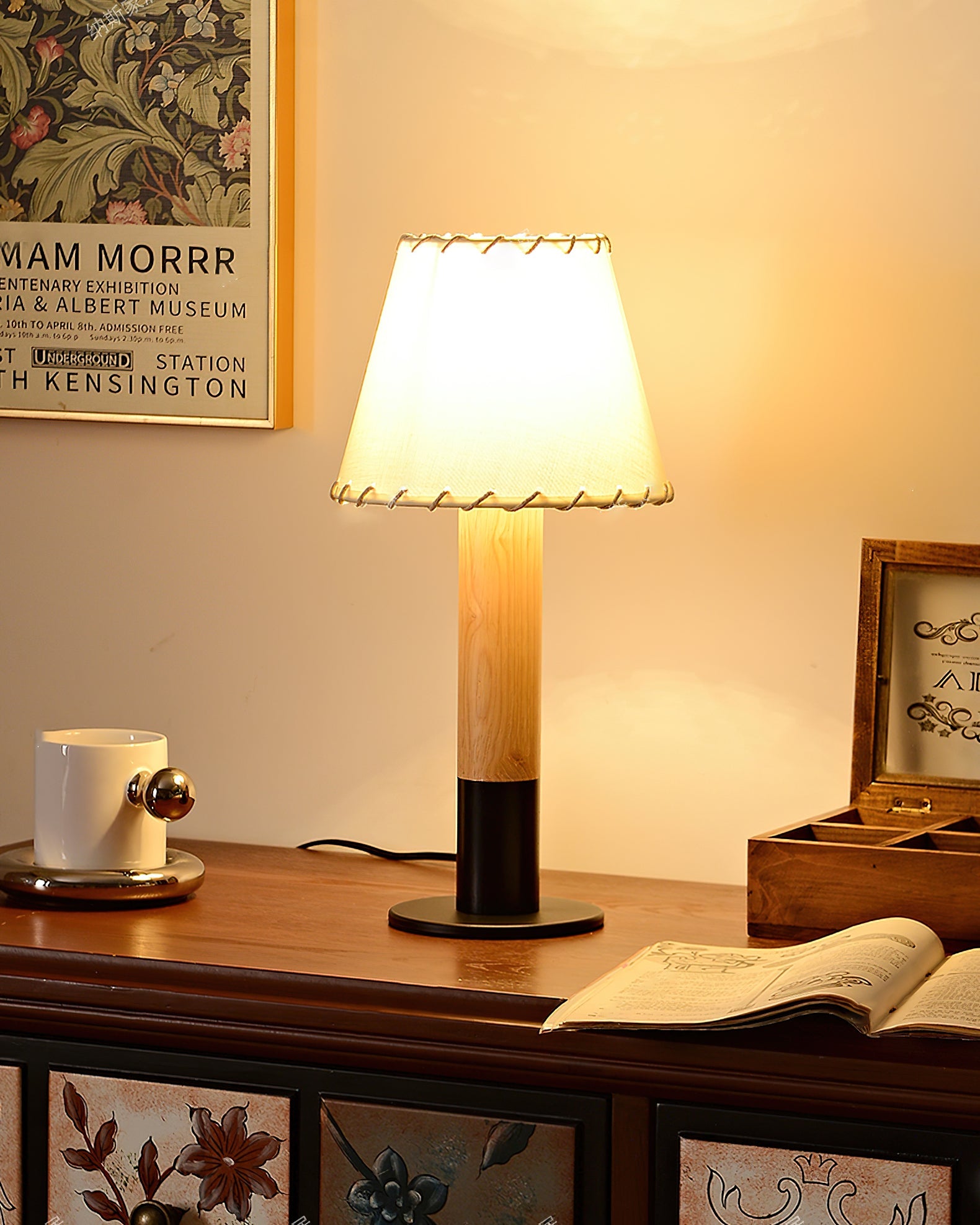 ELMINGTON WOODEN SHADE TABLE LANTERN