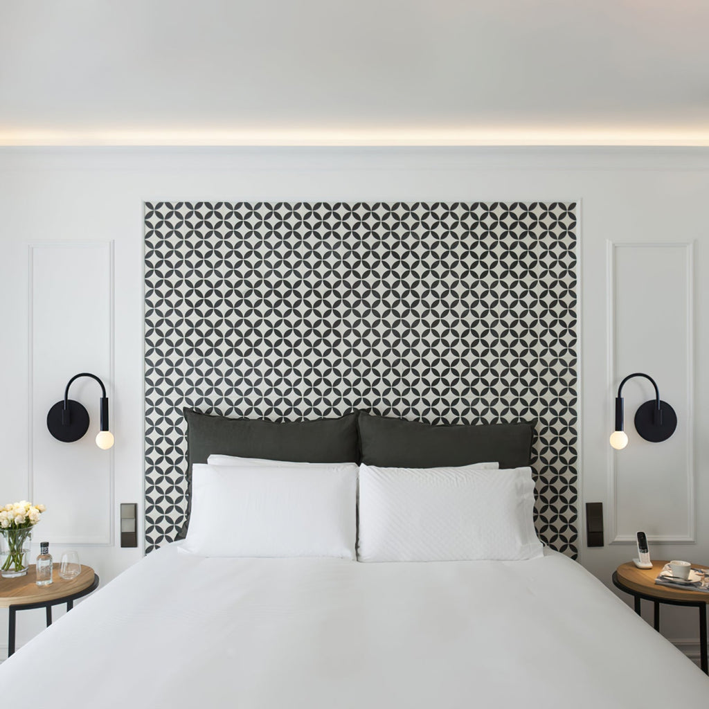 CHISWICK CURVED LUMINAIRE