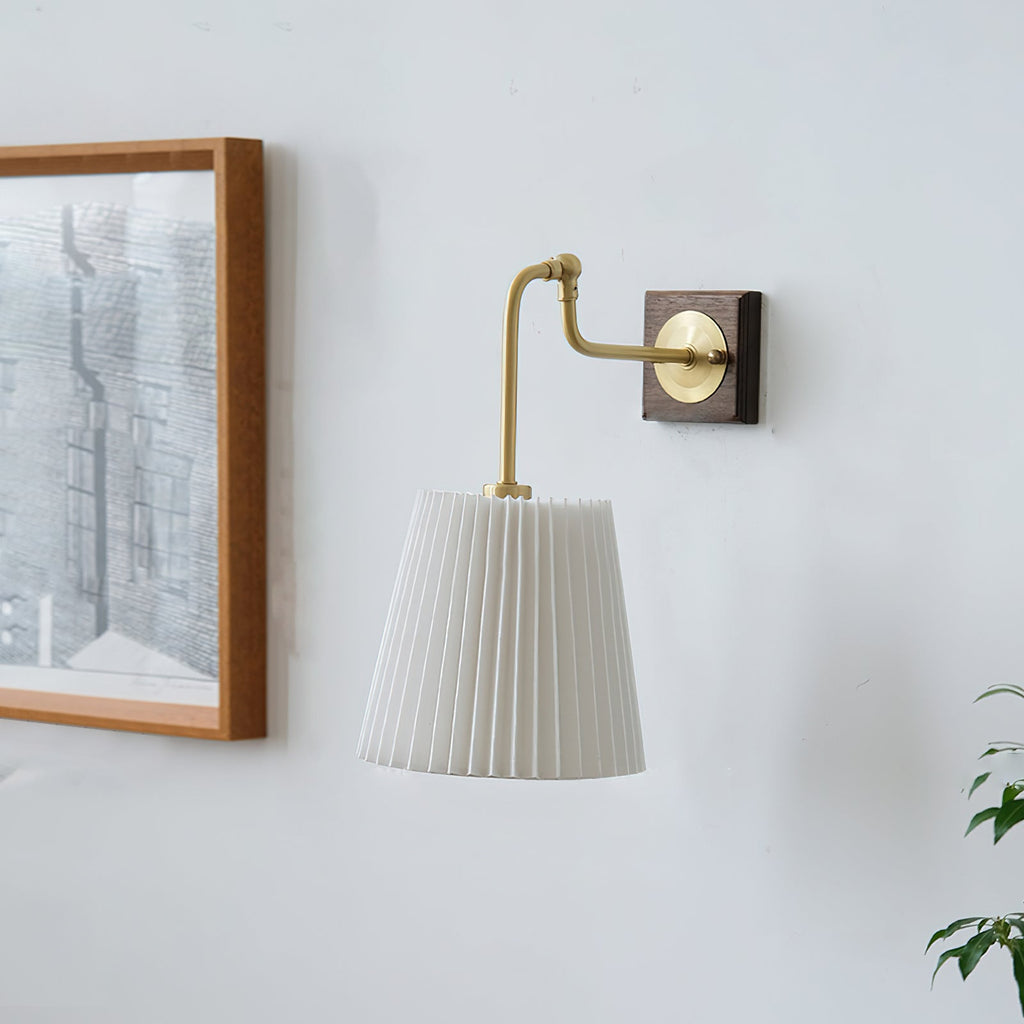 THISTLEWOOD GLOWING WALL SCONCE