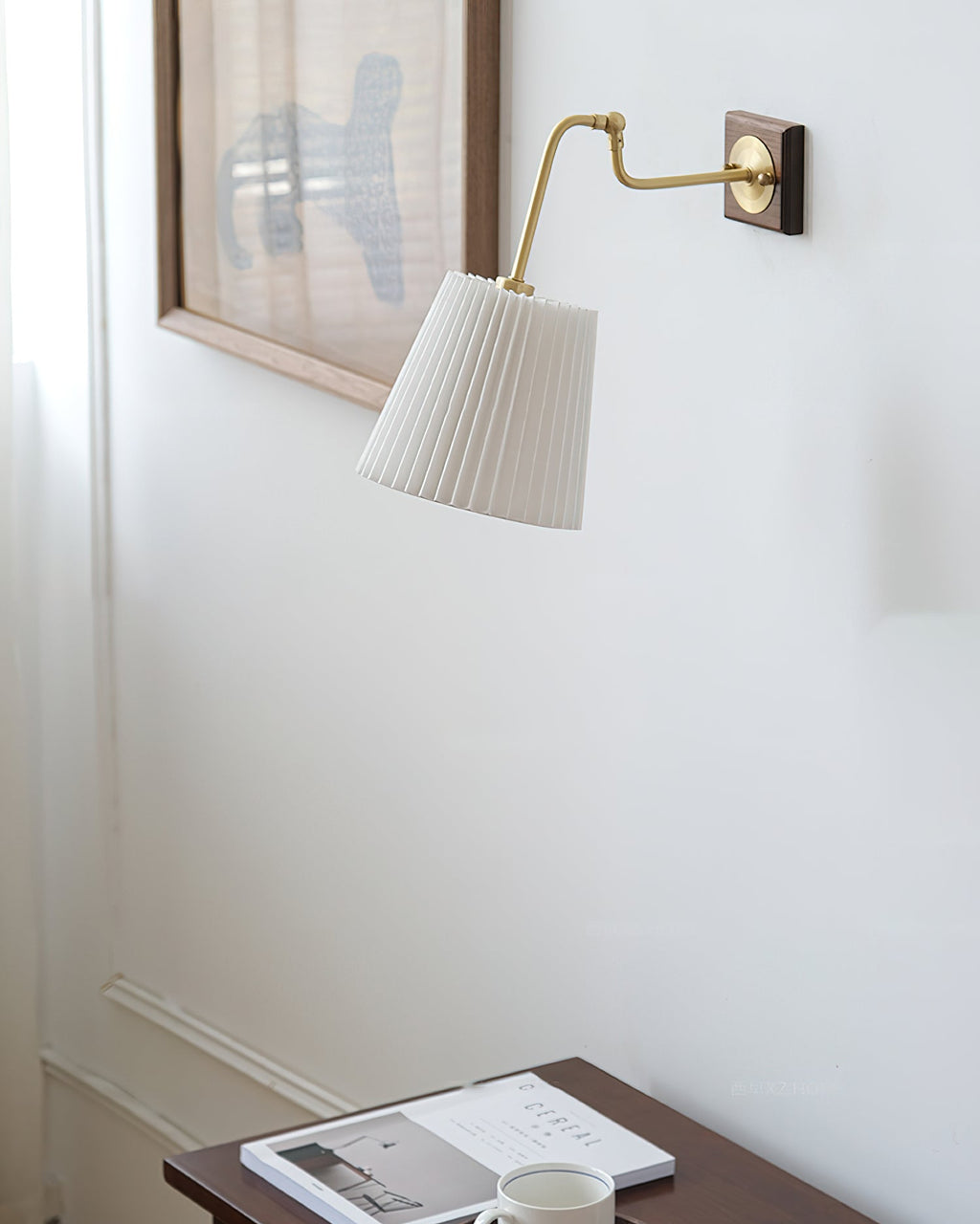 THISTLEWOOD GLOWING WALL SCONCE