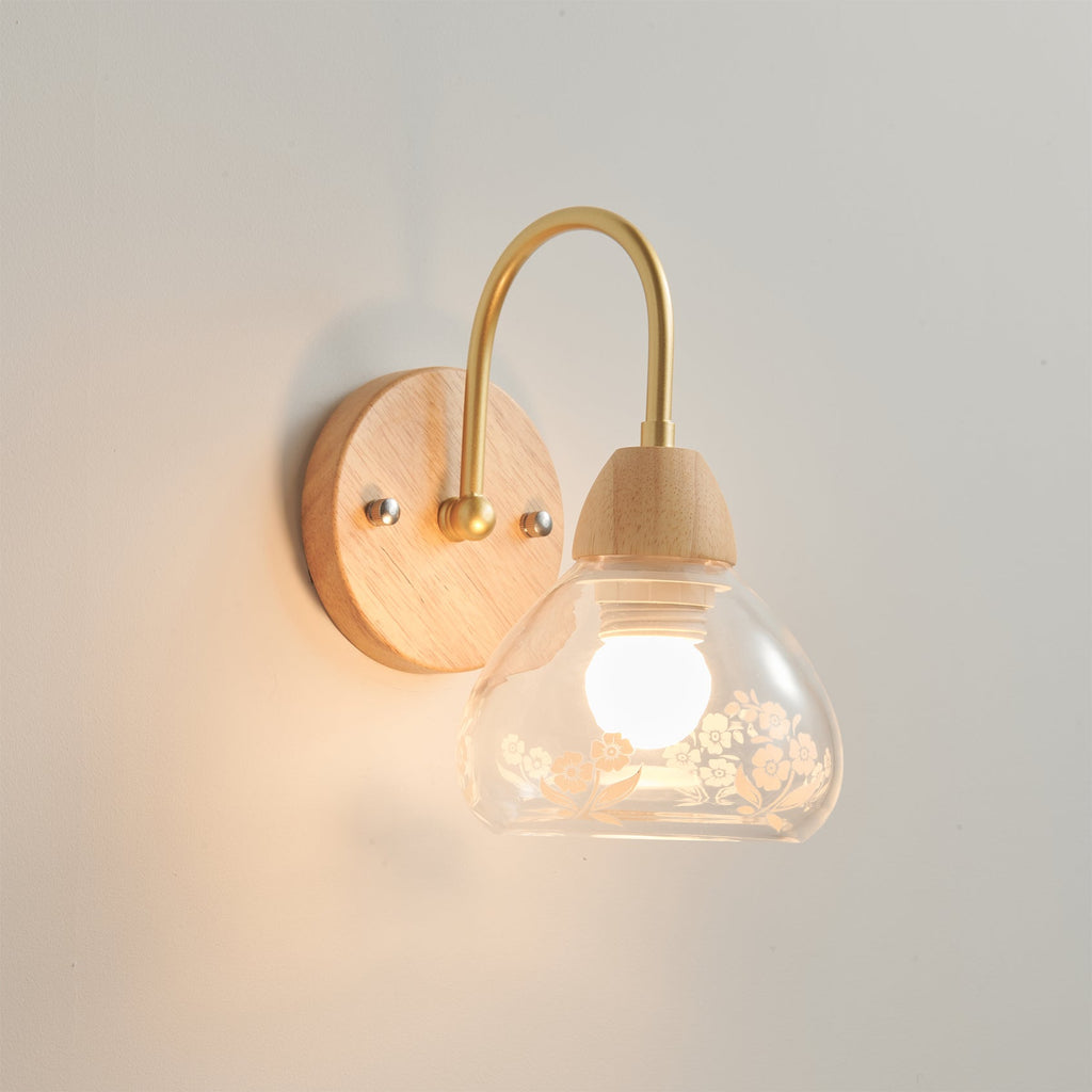 WINDSOR HALLWAY BRACKET LANTERN