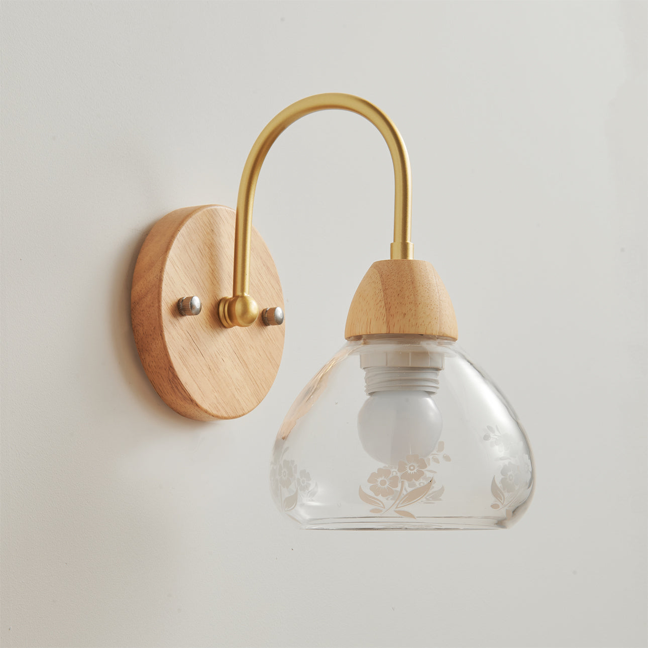 WINDSOR HALLWAY BRACKET LANTERN