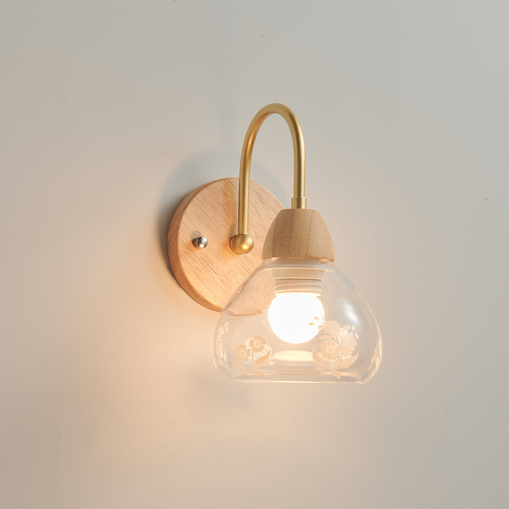 WINDSOR HALLWAY BRACKET LANTERN