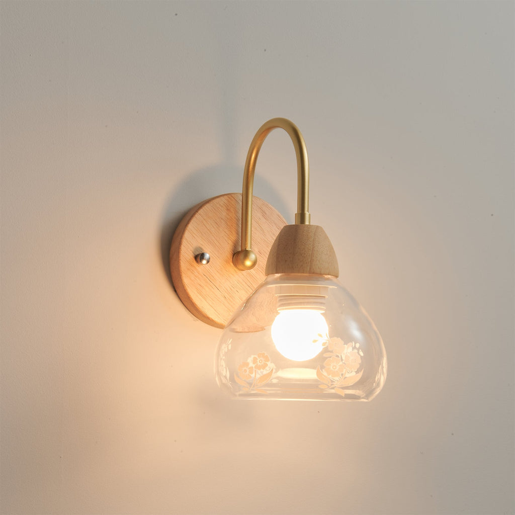 WINDSOR HALLWAY BRACKET LANTERN