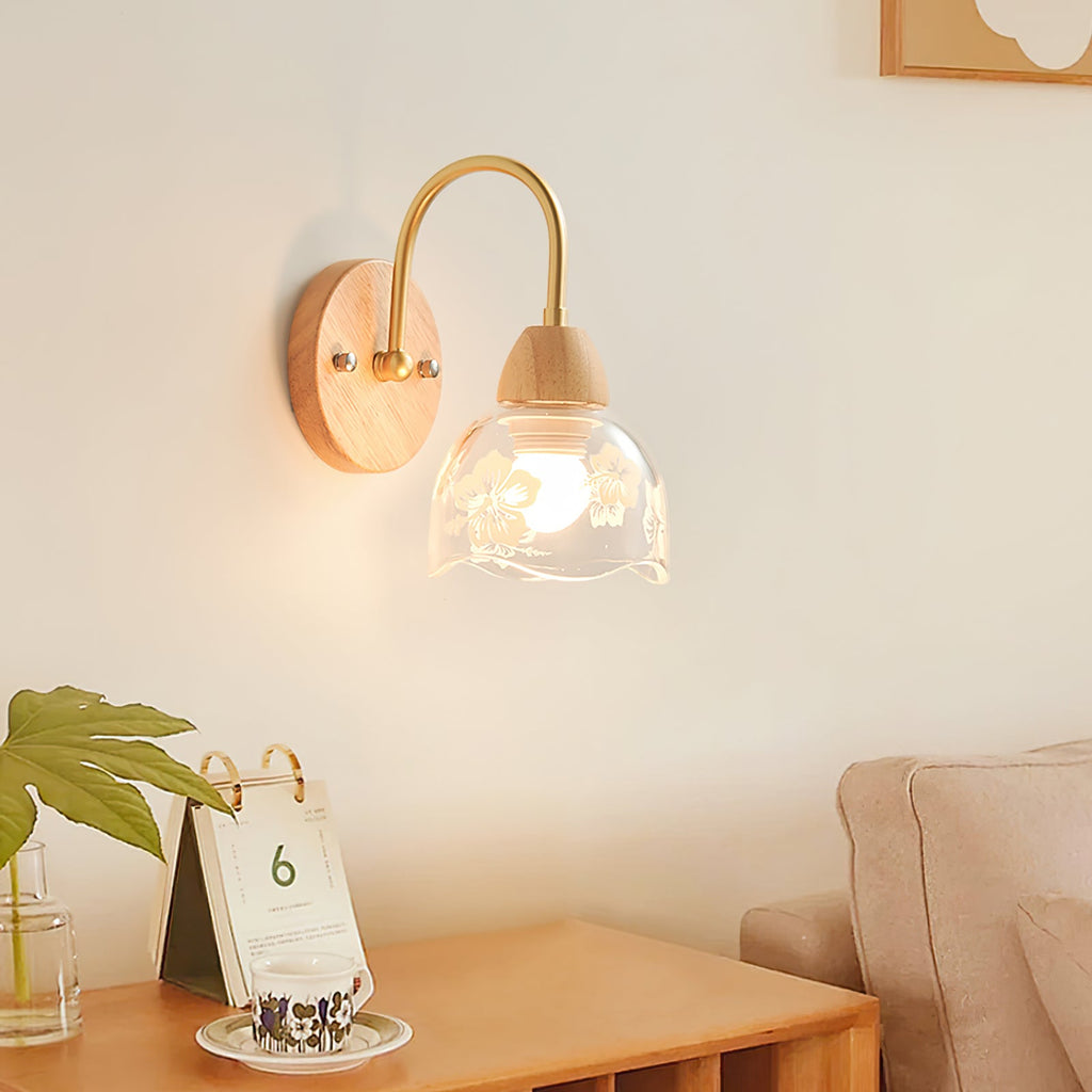 WINDSOR HALLWAY BRACKET LANTERN