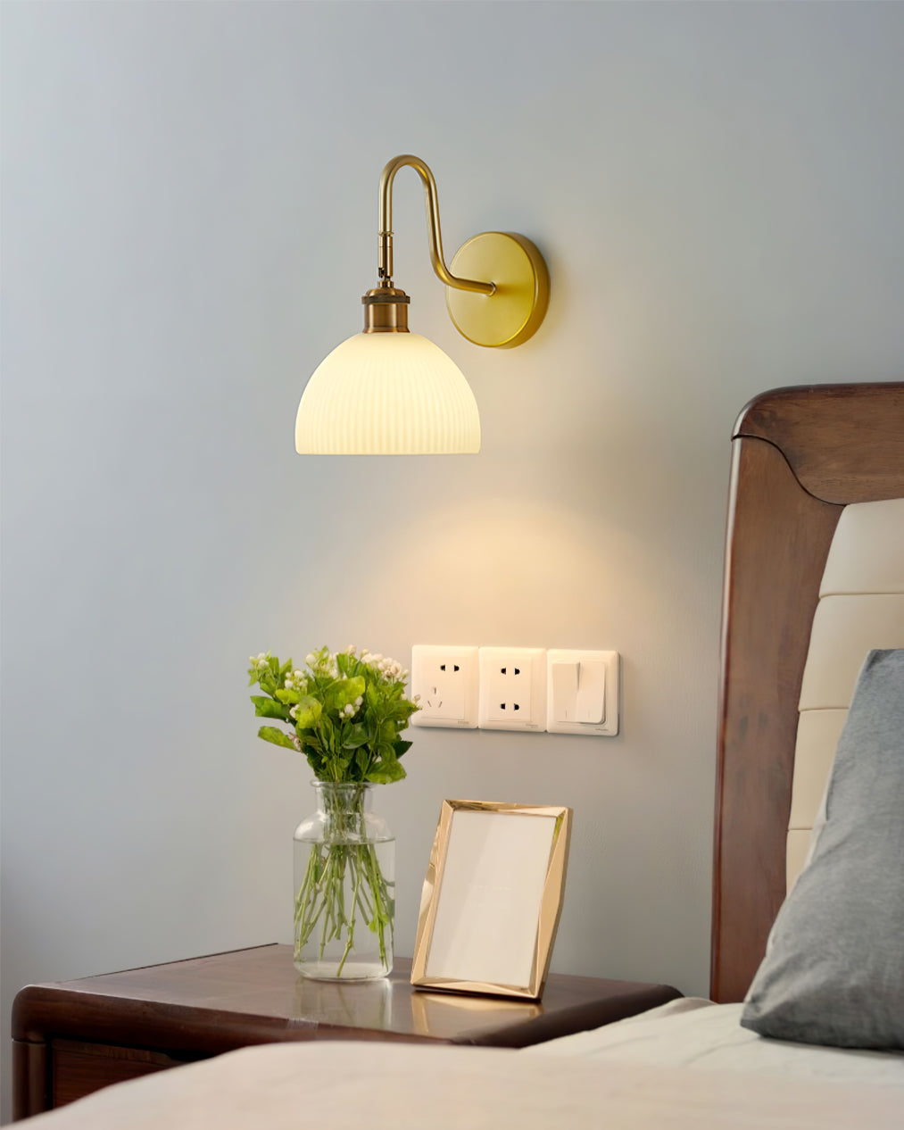 Winthrop Vintage Wall Sconce