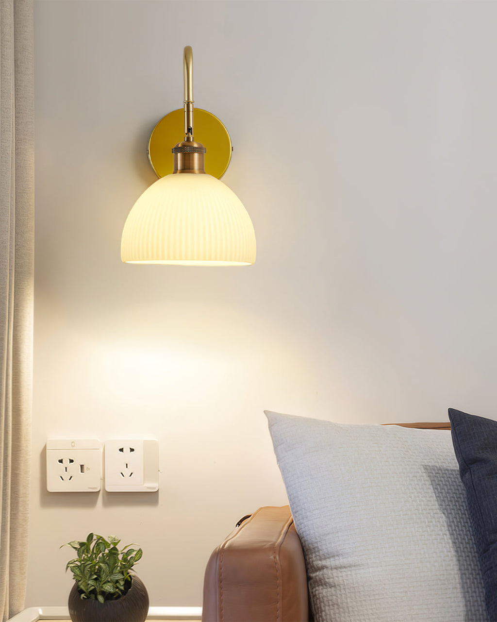Winthrop Vintage Wall Sconce