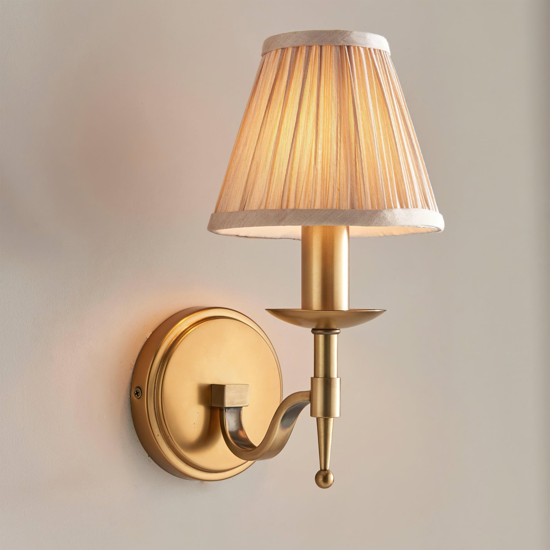 Ravenswood Vintage Lantern Sconce