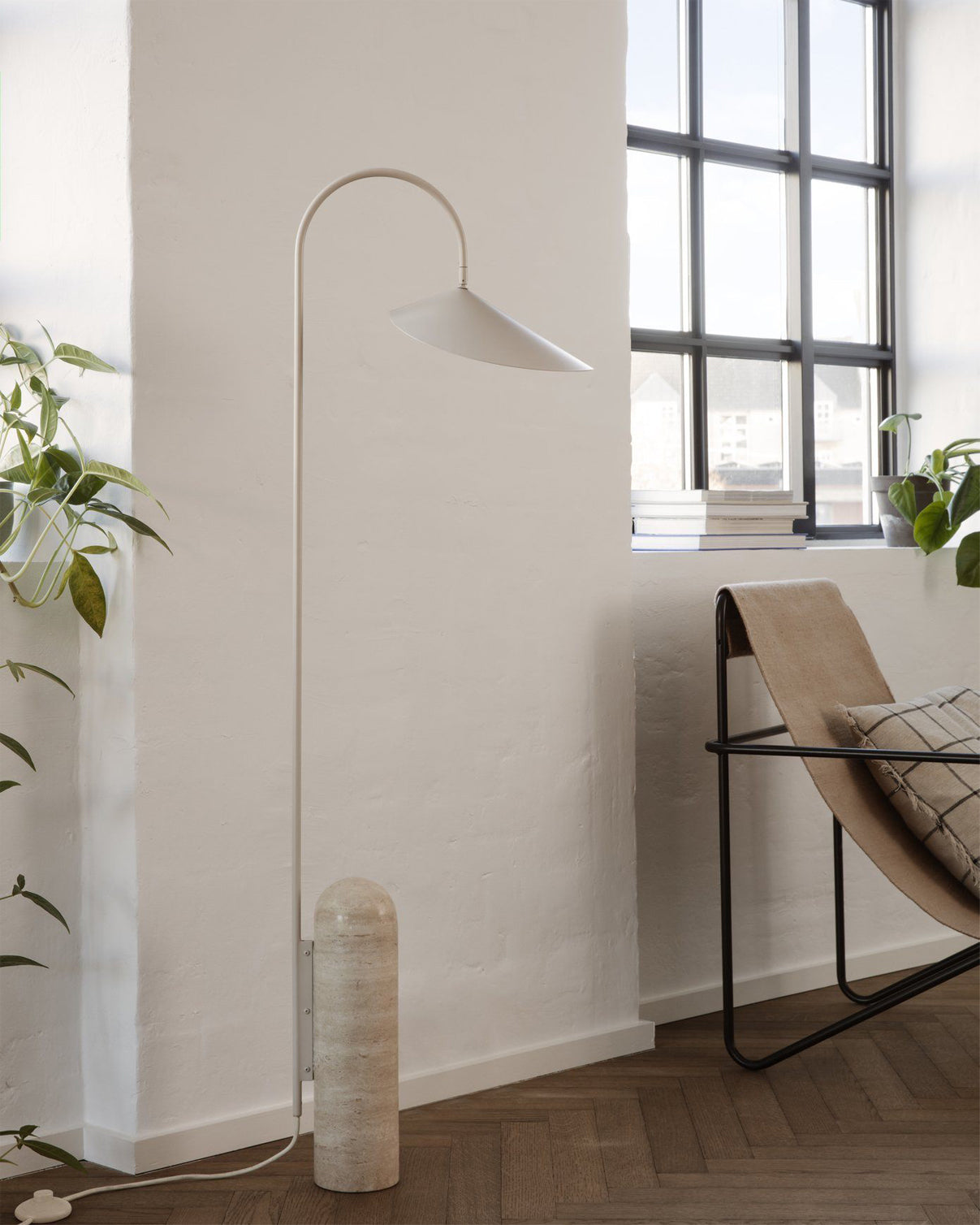 BRIDGEMAN SINGLE POST LANTERN