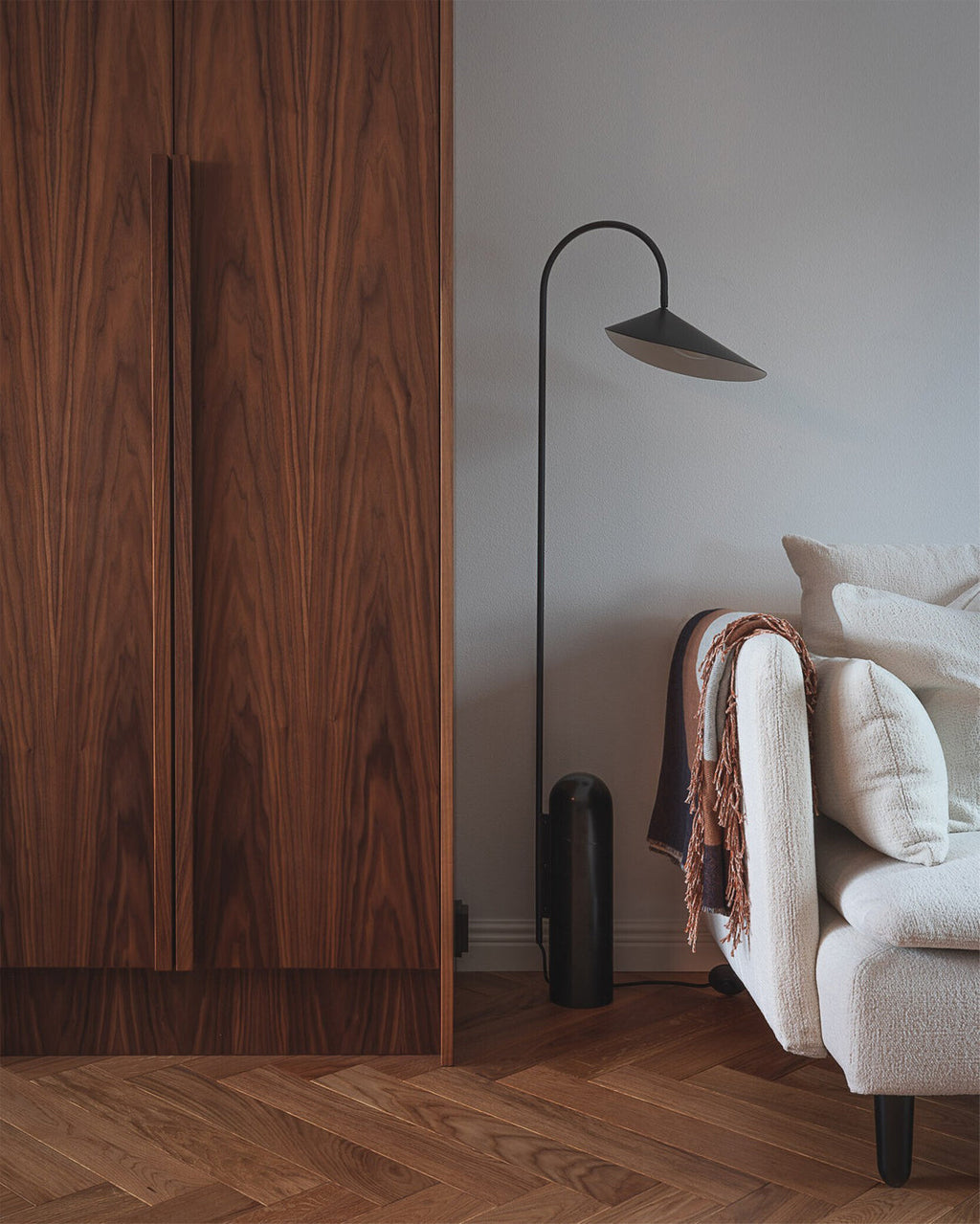 BRIDGEMAN SINGLE POST LANTERN