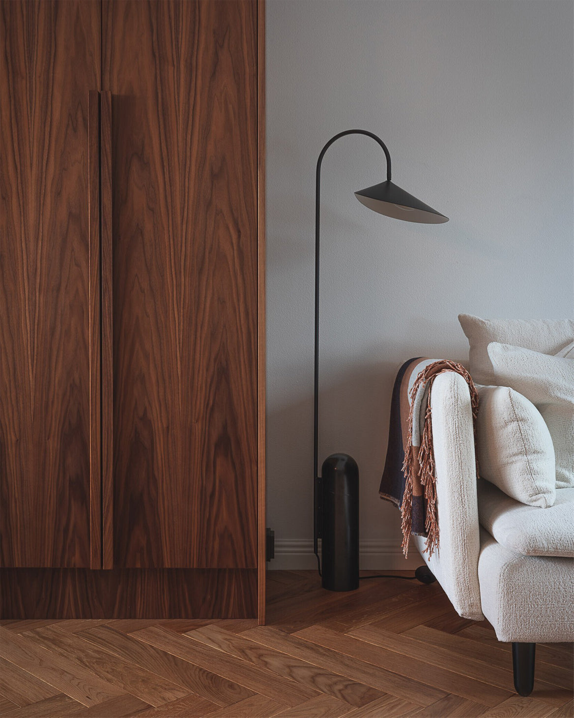 BRIDGEMAN SINGLE POST LANTERN