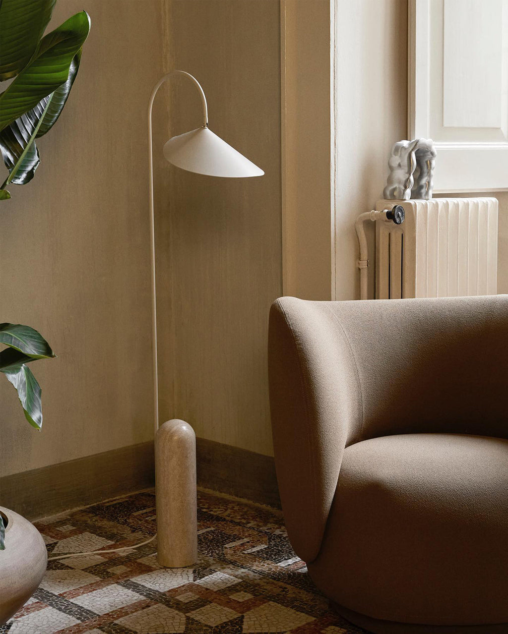 BRIDGEMAN SINGLE POST LANTERN