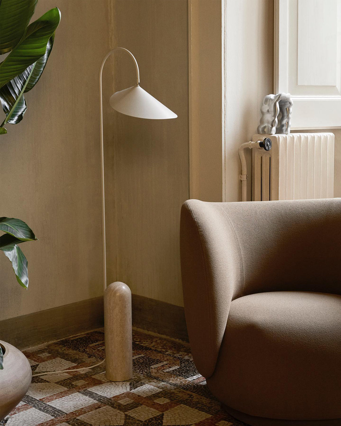 BRIDGEMAN SINGLE POST LANTERN