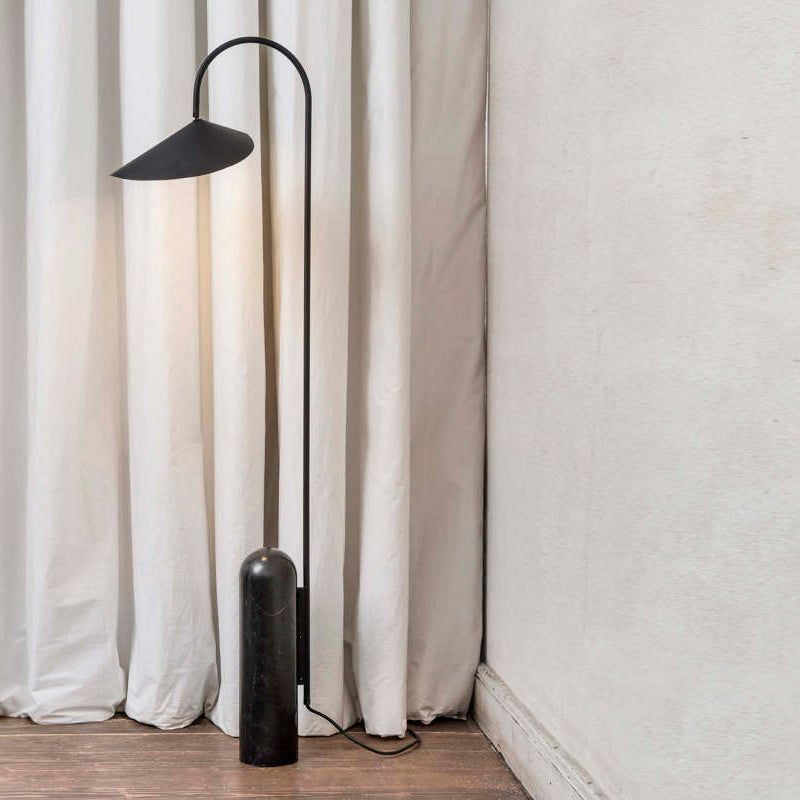 BRIDGEMAN SINGLE POST LANTERN