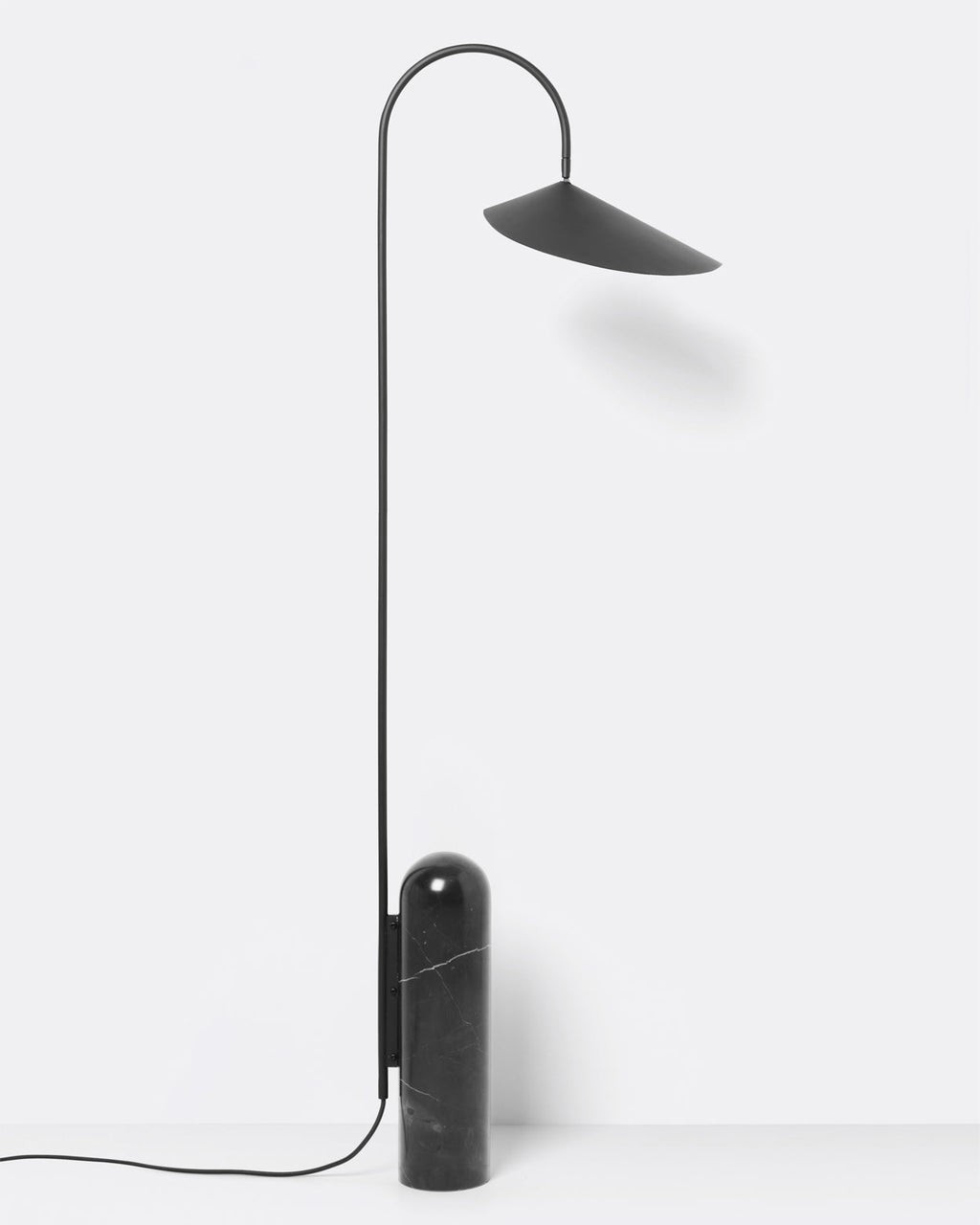 BRIDGEMAN SINGLE POST LANTERN