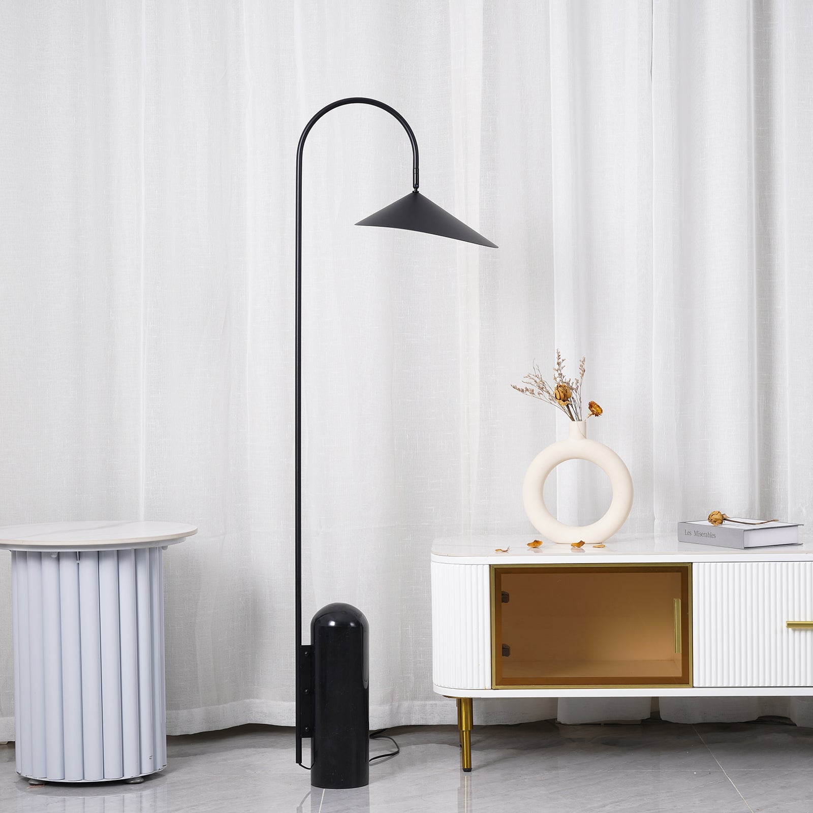 BRIDGEMAN SINGLE POST LANTERN