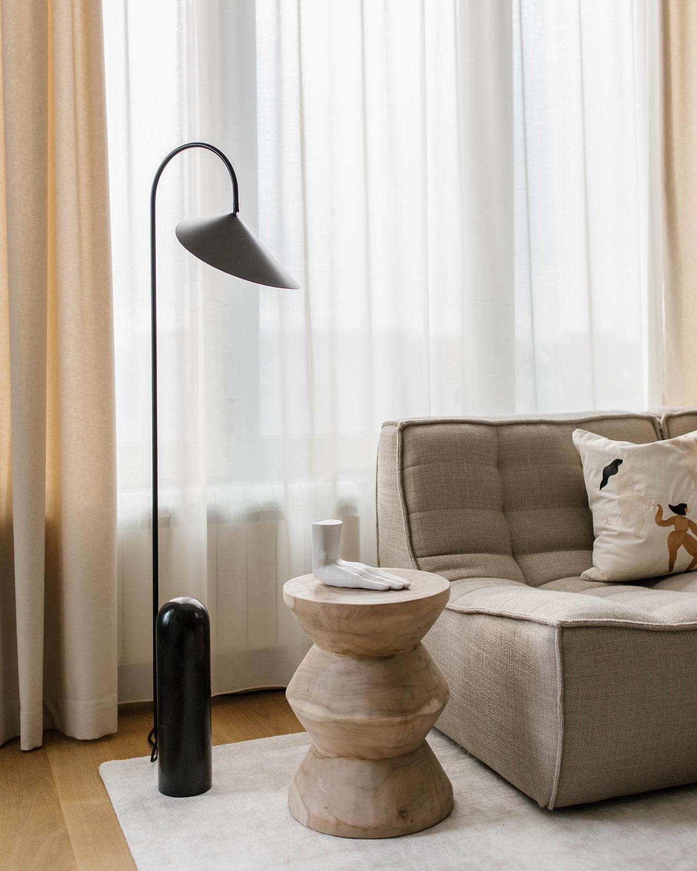 BRIDGEMAN SINGLE POST LANTERN