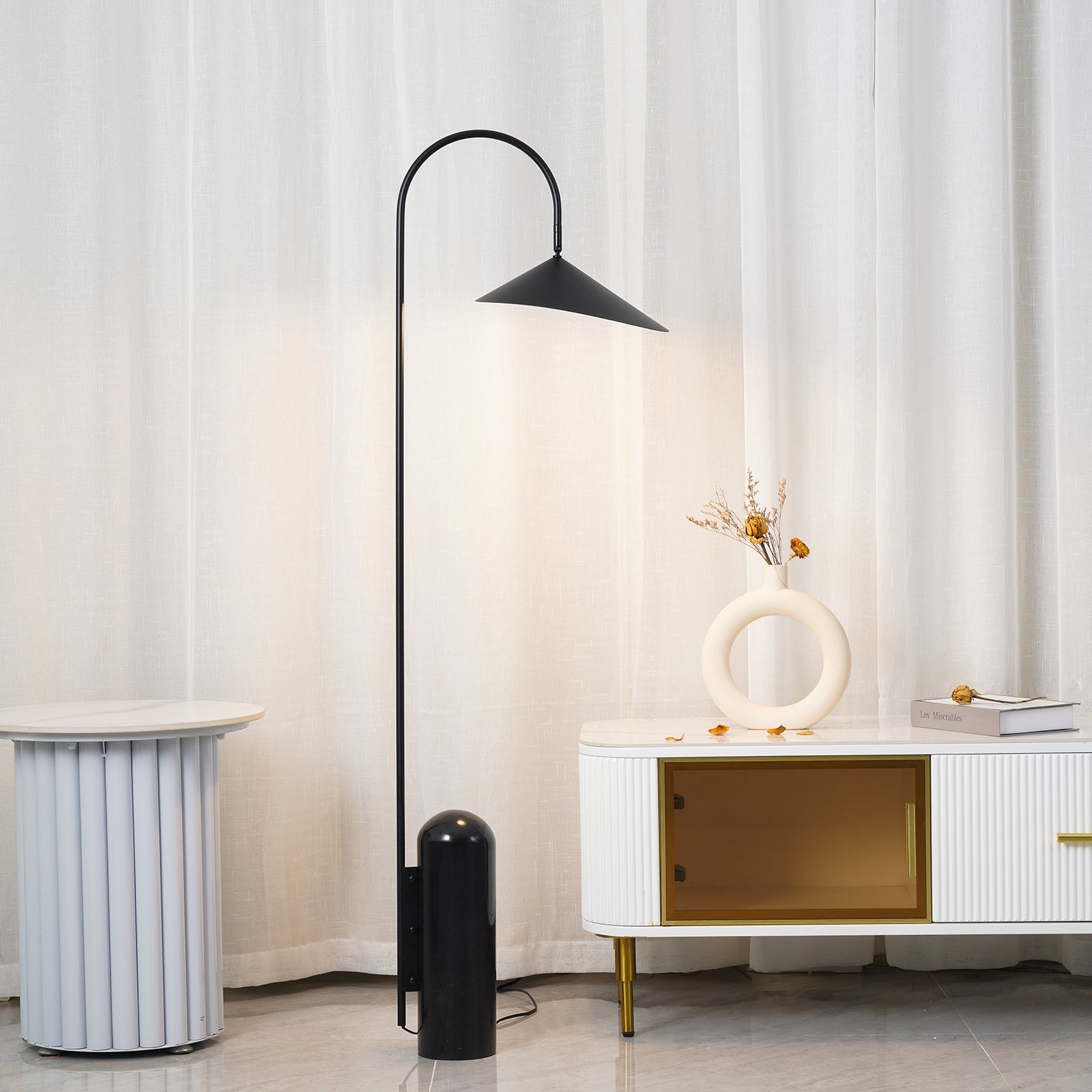 BRIDGEMAN SINGLE POST LANTERN