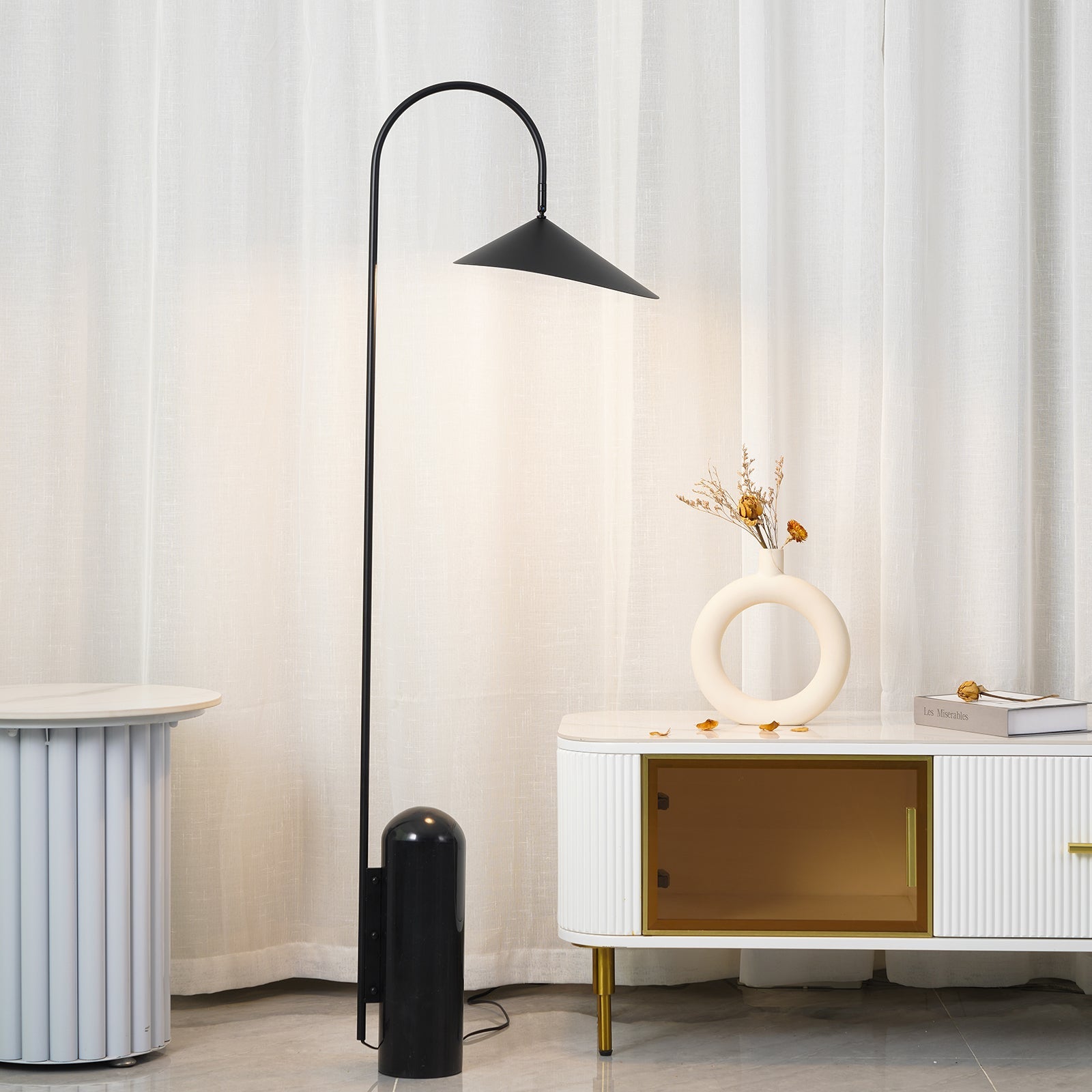 BRIDGEMAN SINGLE POST LANTERN
