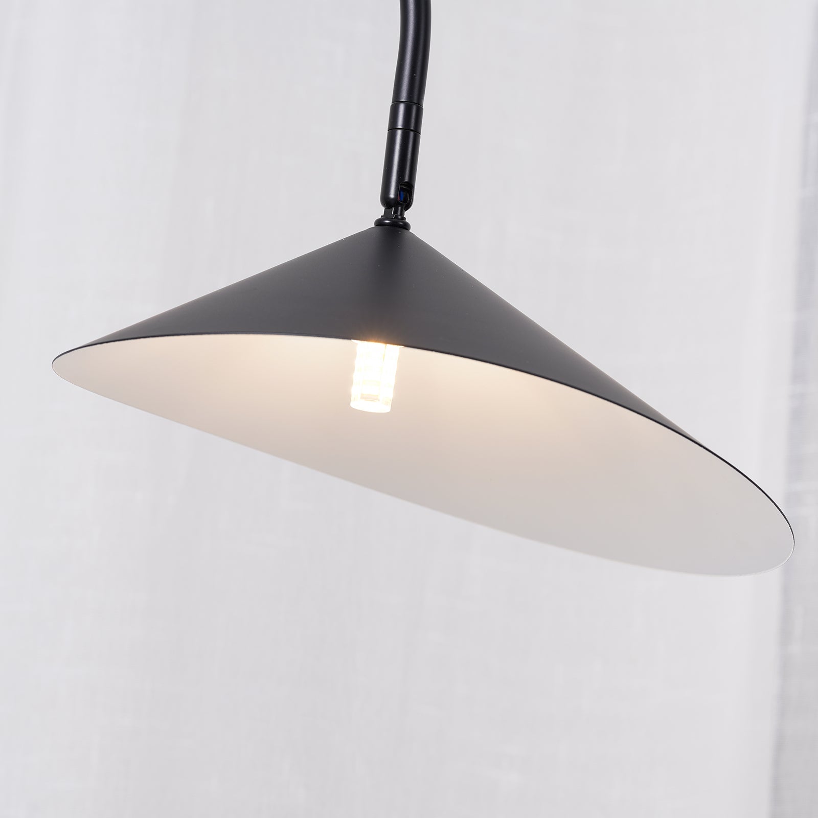 CHARLESTON HARMONY SINGLE SHADE LAMP