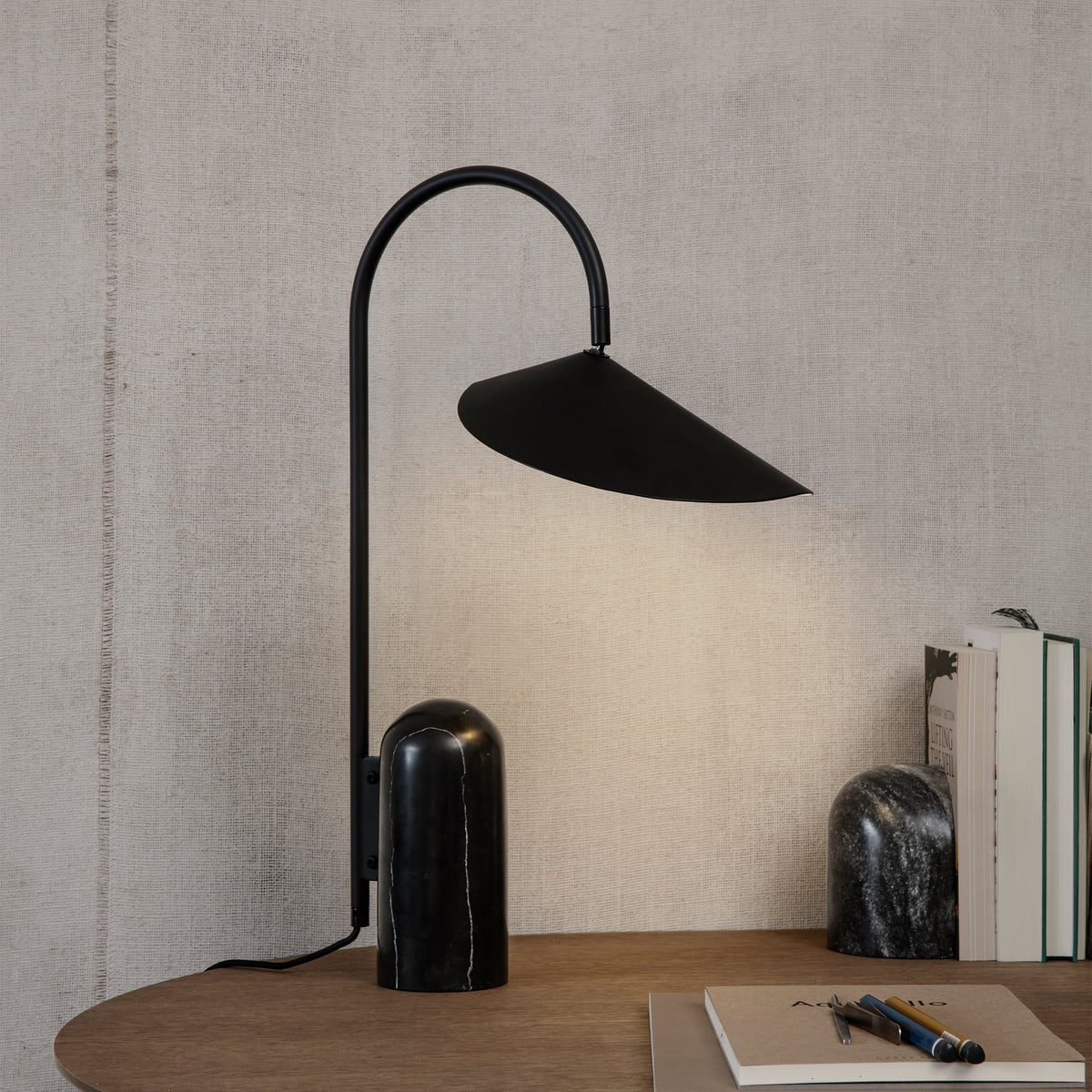 CHARLESTON HARMONY SINGLE SHADE LAMP