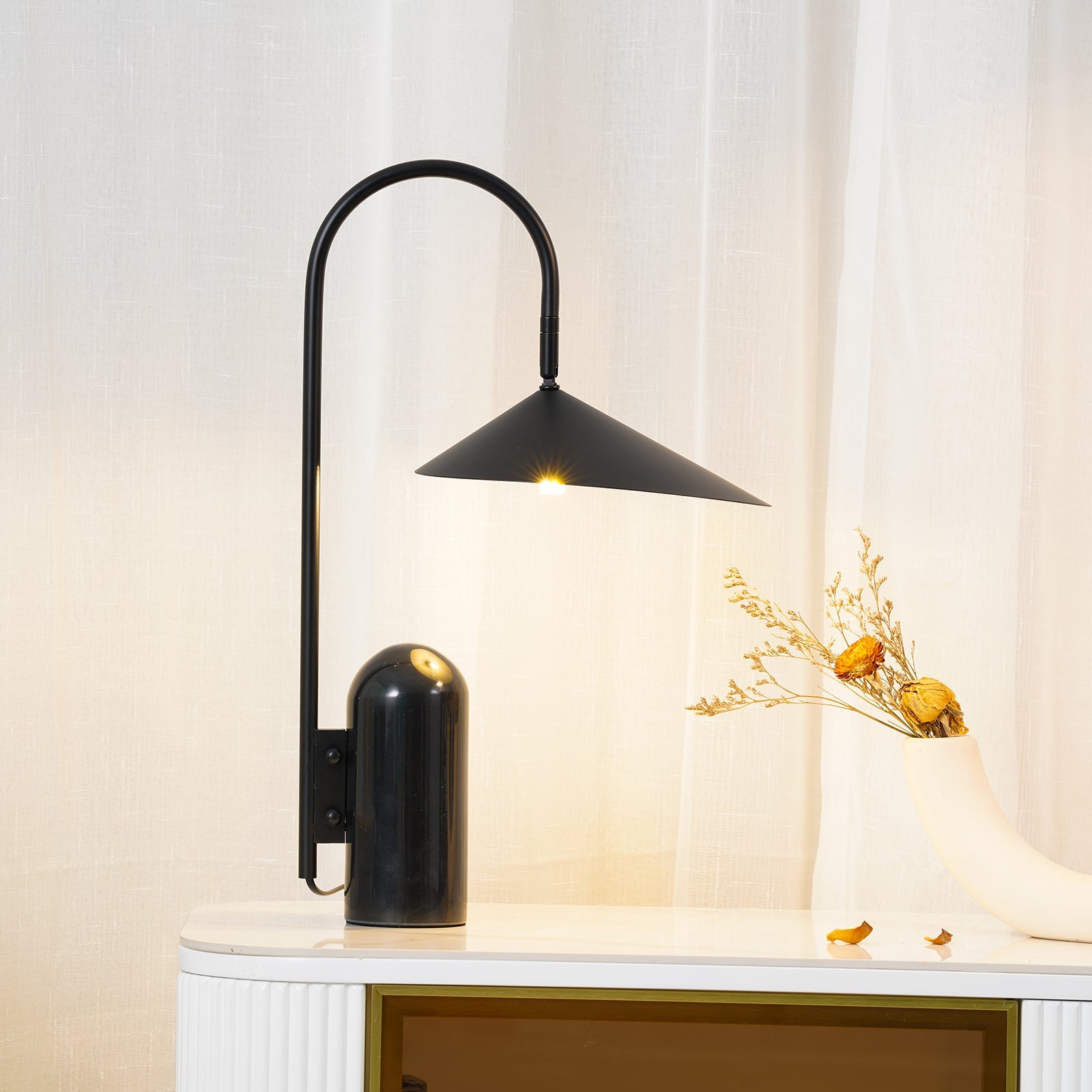 CHARLESTON HARMONY SINGLE SHADE LAMP