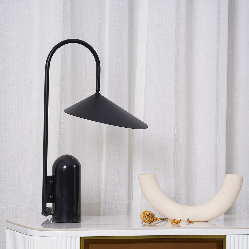 CHARLESTON HARMONY SINGLE SHADE LAMP
