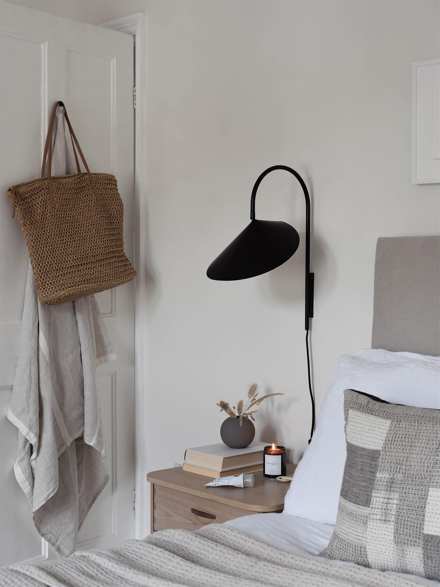 Ravenswood Illuminating Wall Sconce