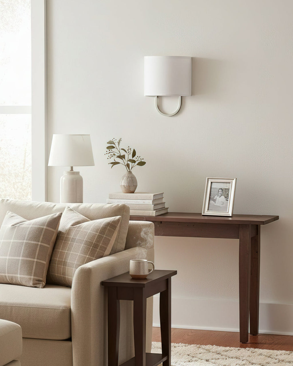 FENWICK GLOWING HORIZON WALL SCONCE