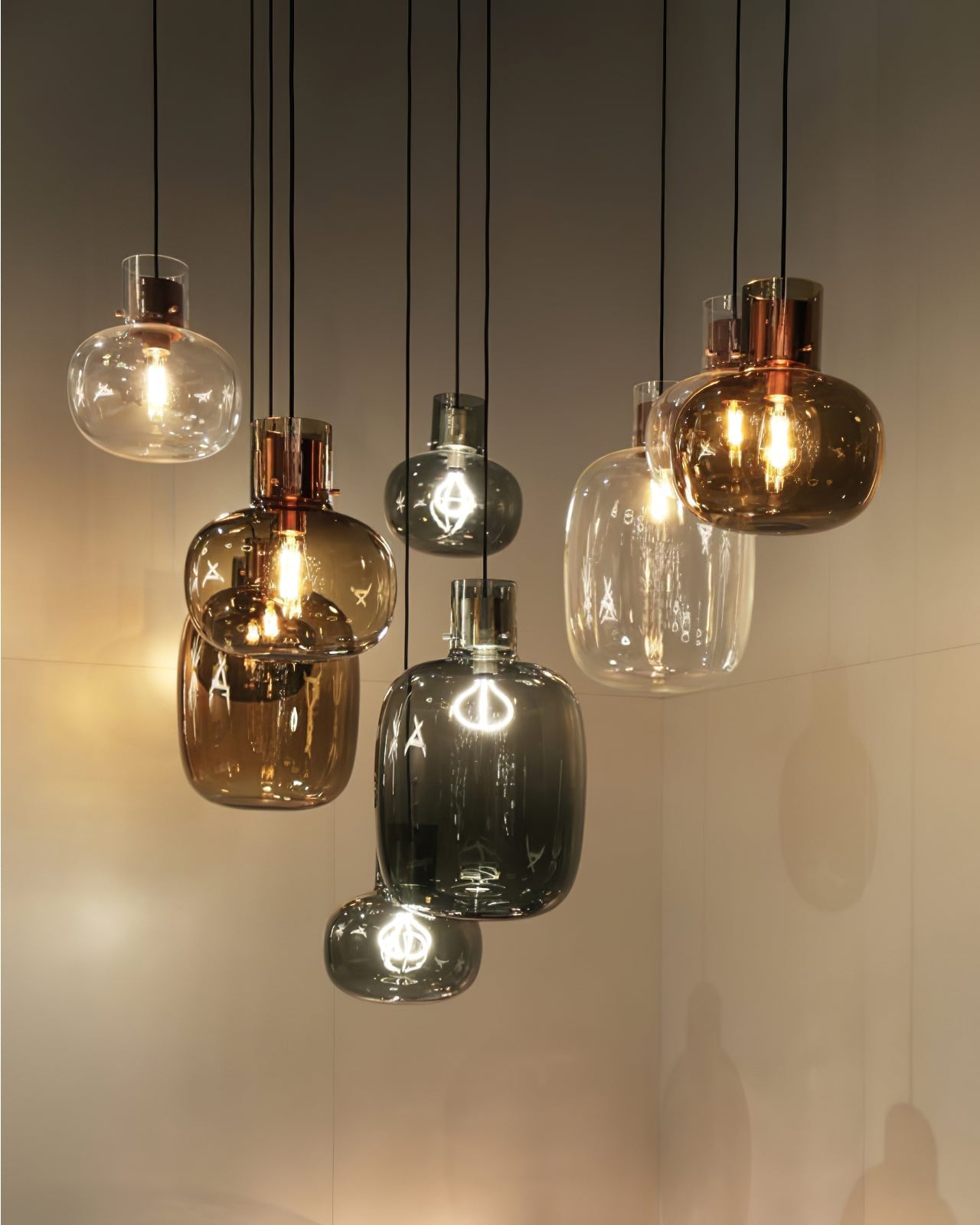 RAVENSCROFT LUMINAIRE HANGING LIGHT